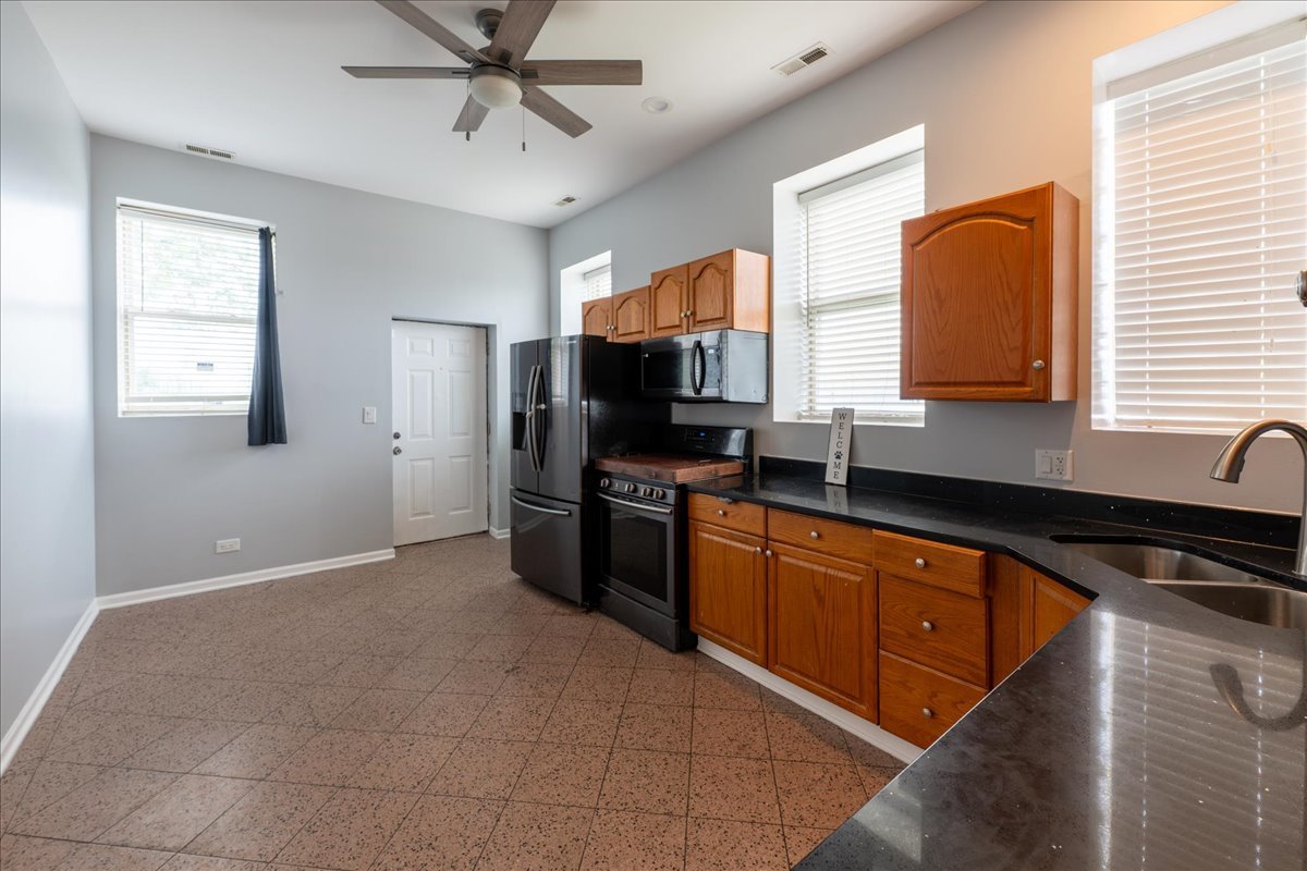 Chicago, Illinois, 60623, United States, 11 Bedrooms Bedrooms, ,Residential,For Sale,1984731