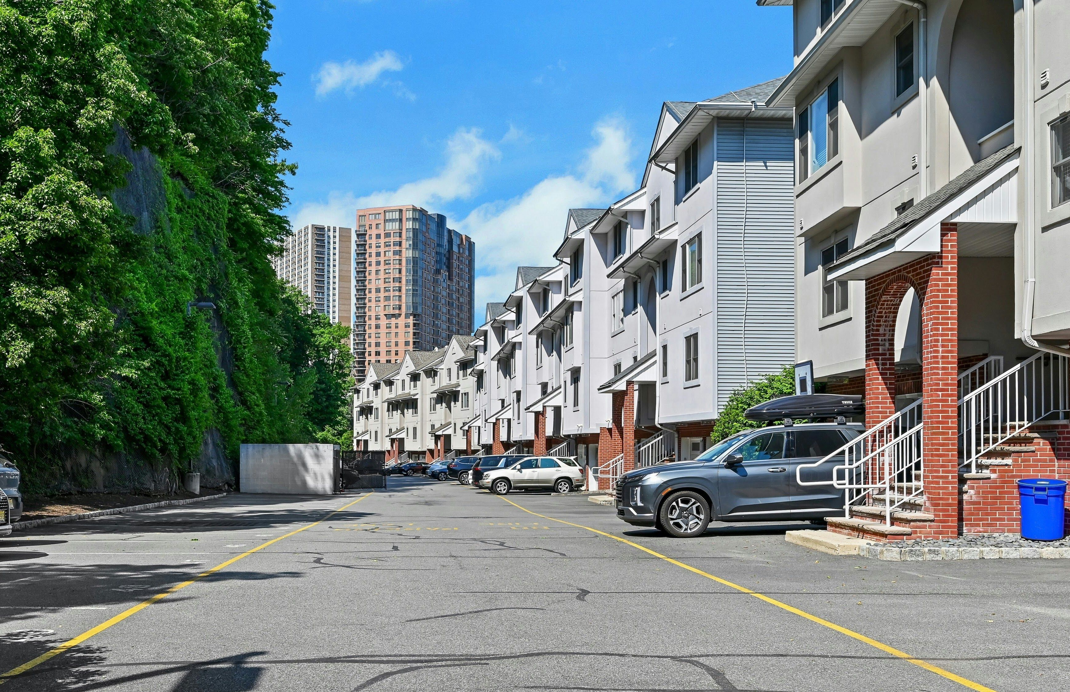  45 Legend Hills Drive, Edgewater, NJ 07020 - 物件實景