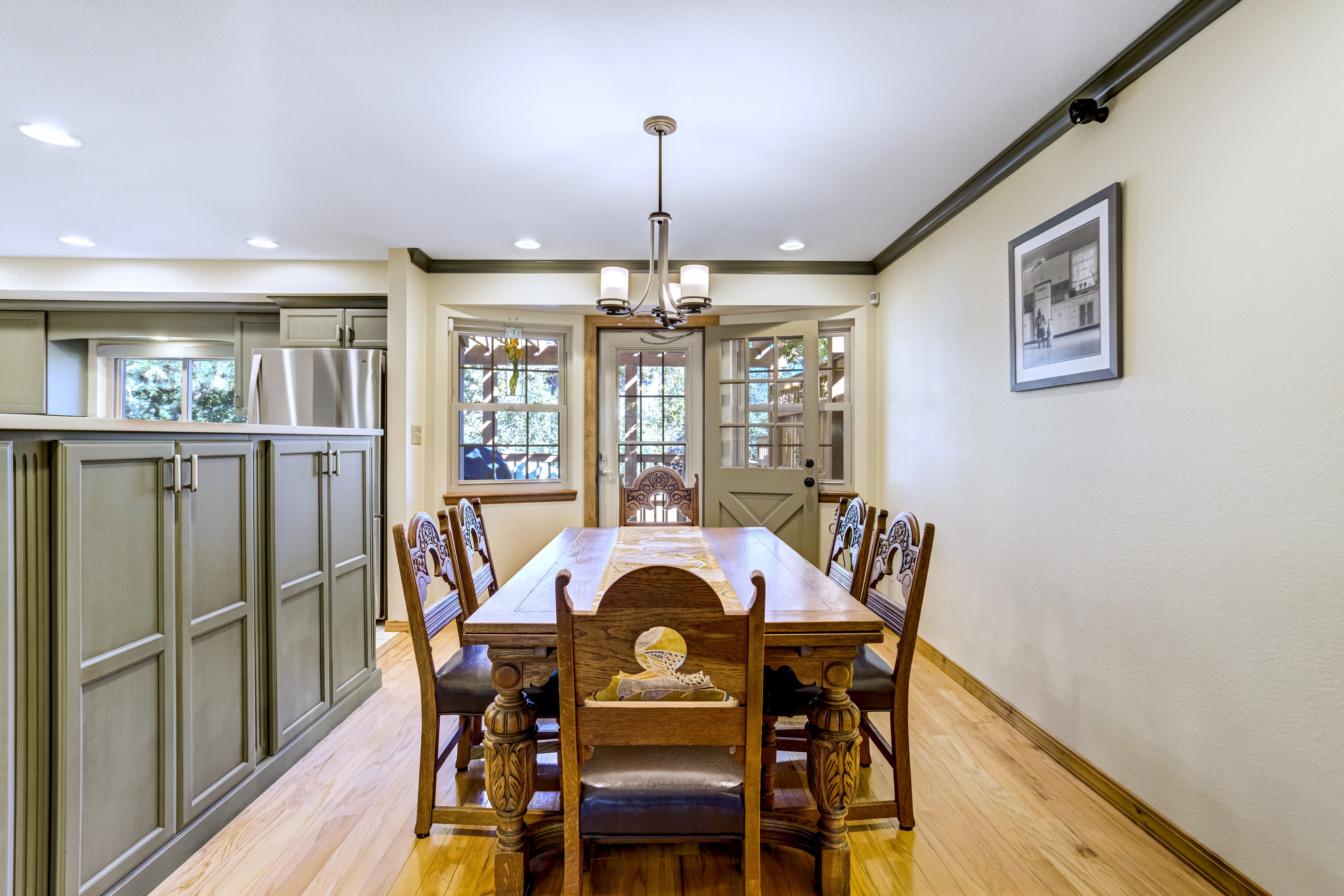  Impeccably Maintained Craftsman Retreat on a Quiet Cul-de-Sac - 物件實景