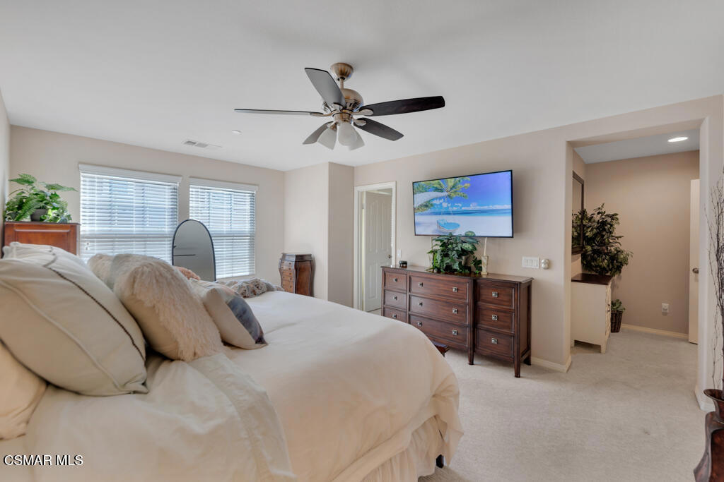 Valencia, California, 91354, United States, 4 Bedrooms Bedrooms, ,3 BathroomsBathrooms,Residential,For Sale,1914107