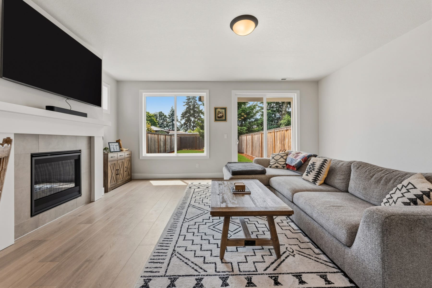  2414 SE MAYBROOK LN Milwaukie, OR 97222 - 物件實景