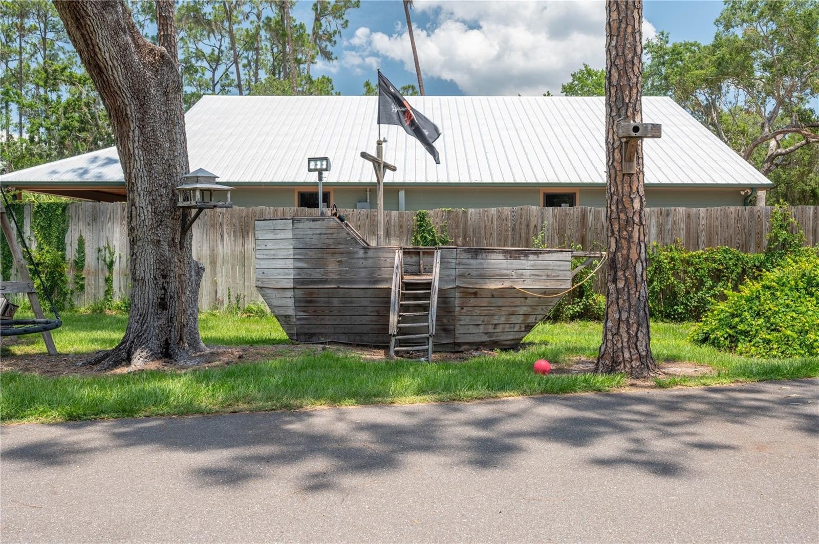 LAKE WALES, Florida, 33898, United States, 3 Bedrooms Bedrooms, ,3 BathroomsBathrooms,Residential,For Sale,1846295