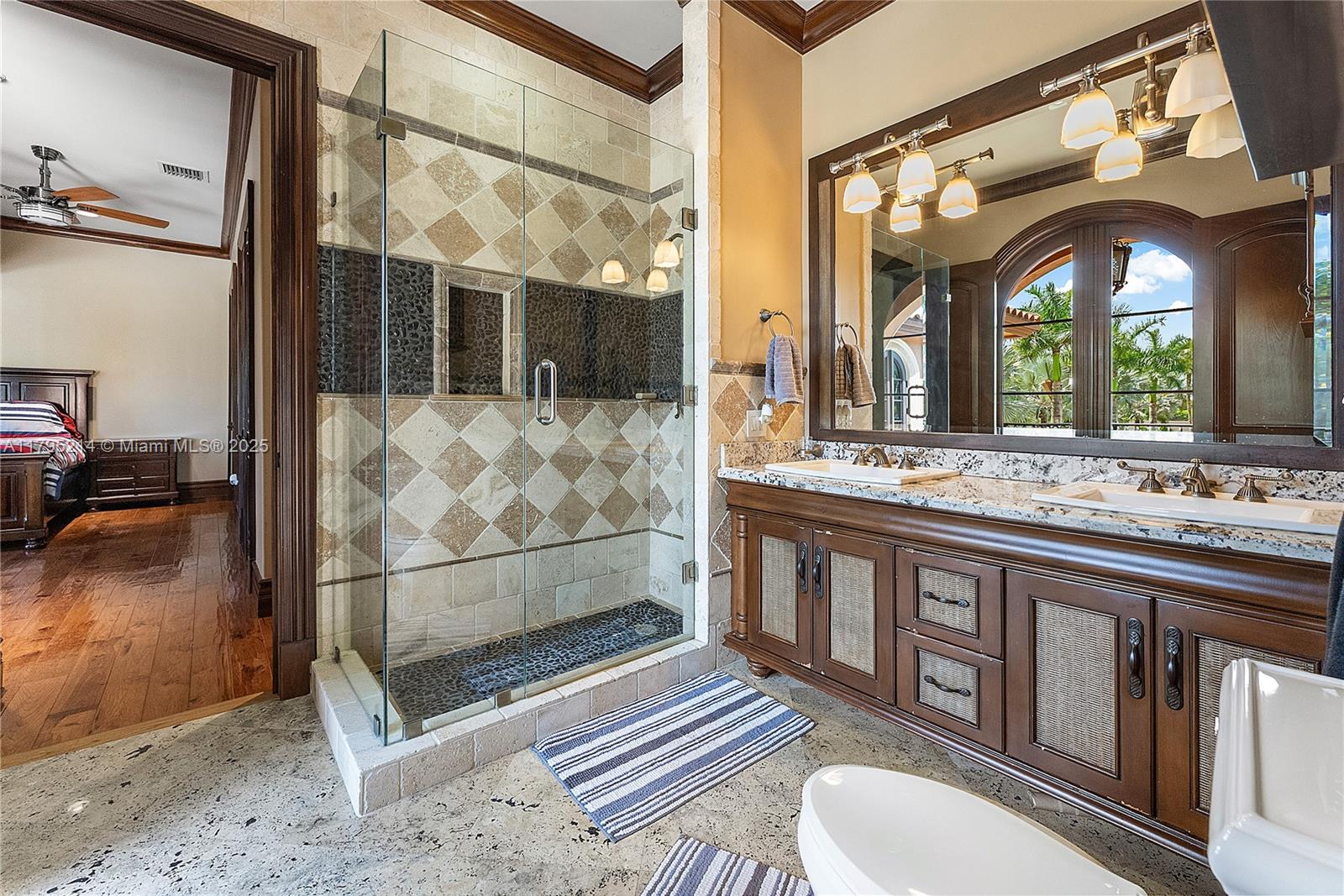 Homestead, Florida, 33031, United States, 6 Bedrooms Bedrooms, ,7 BathroomsBathrooms,Residential,For Sale,1804180