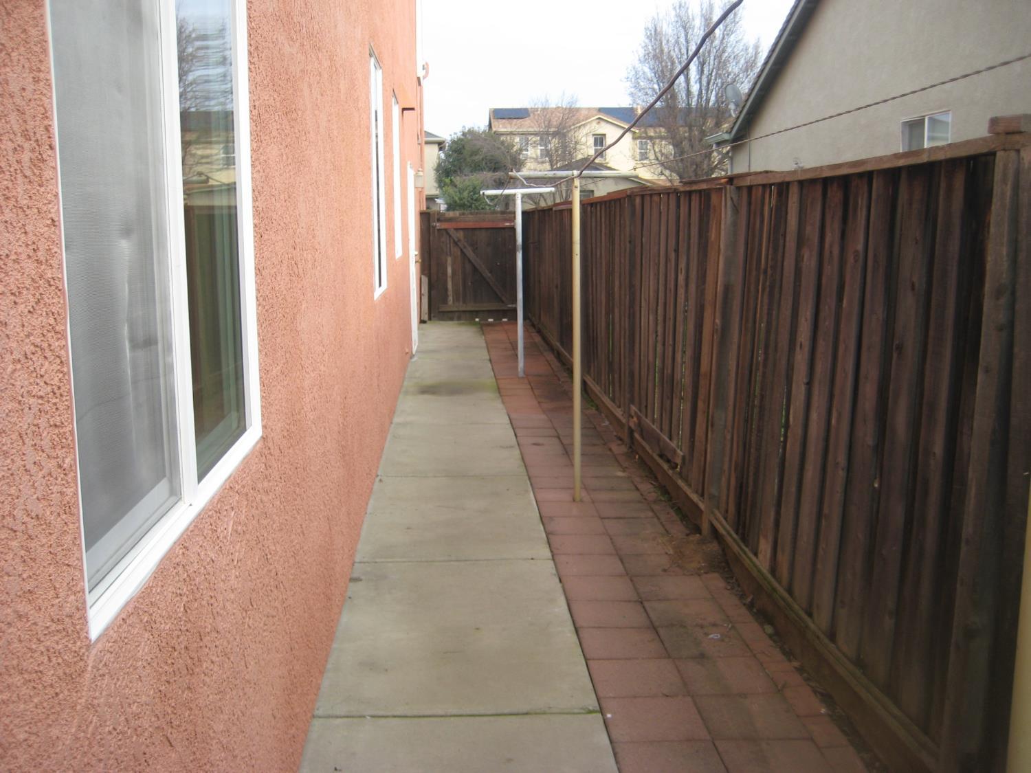 Live Oak, California, 95953, United States, 6 Bedrooms Bedrooms, ,4 BathroomsBathrooms,Residential,For Sale,2012382