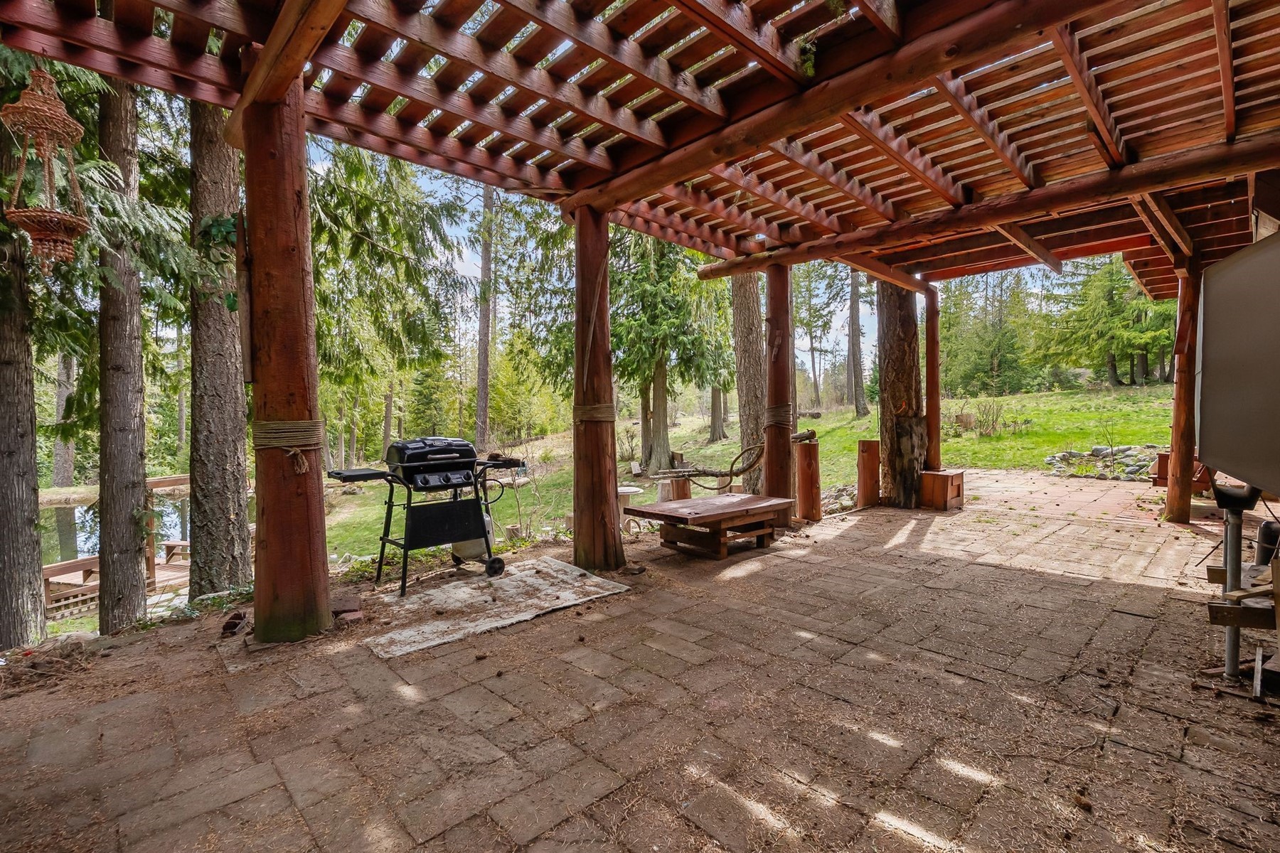  Tree Farm & Home on 6+ Acres - 物件實景