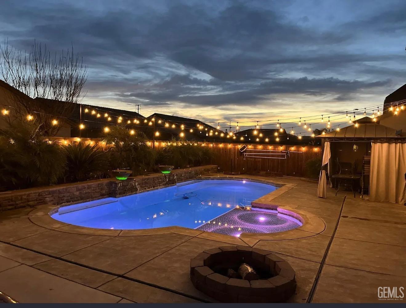 Shafter, California, 93263, United States, 5 Bedrooms Bedrooms, ,4 BathroomsBathrooms,Residential,For Sale,2006305