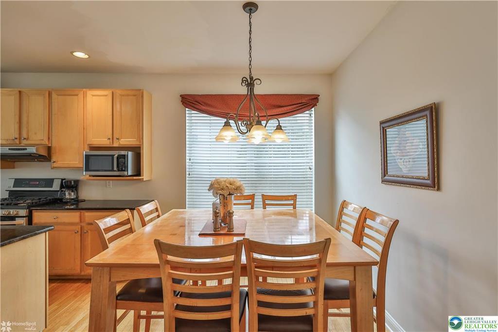 Easton, Pennsylvania, 18040, United States, 4 Bedrooms Bedrooms, ,3 BathroomsBathrooms,Residential,For Sale,1984149