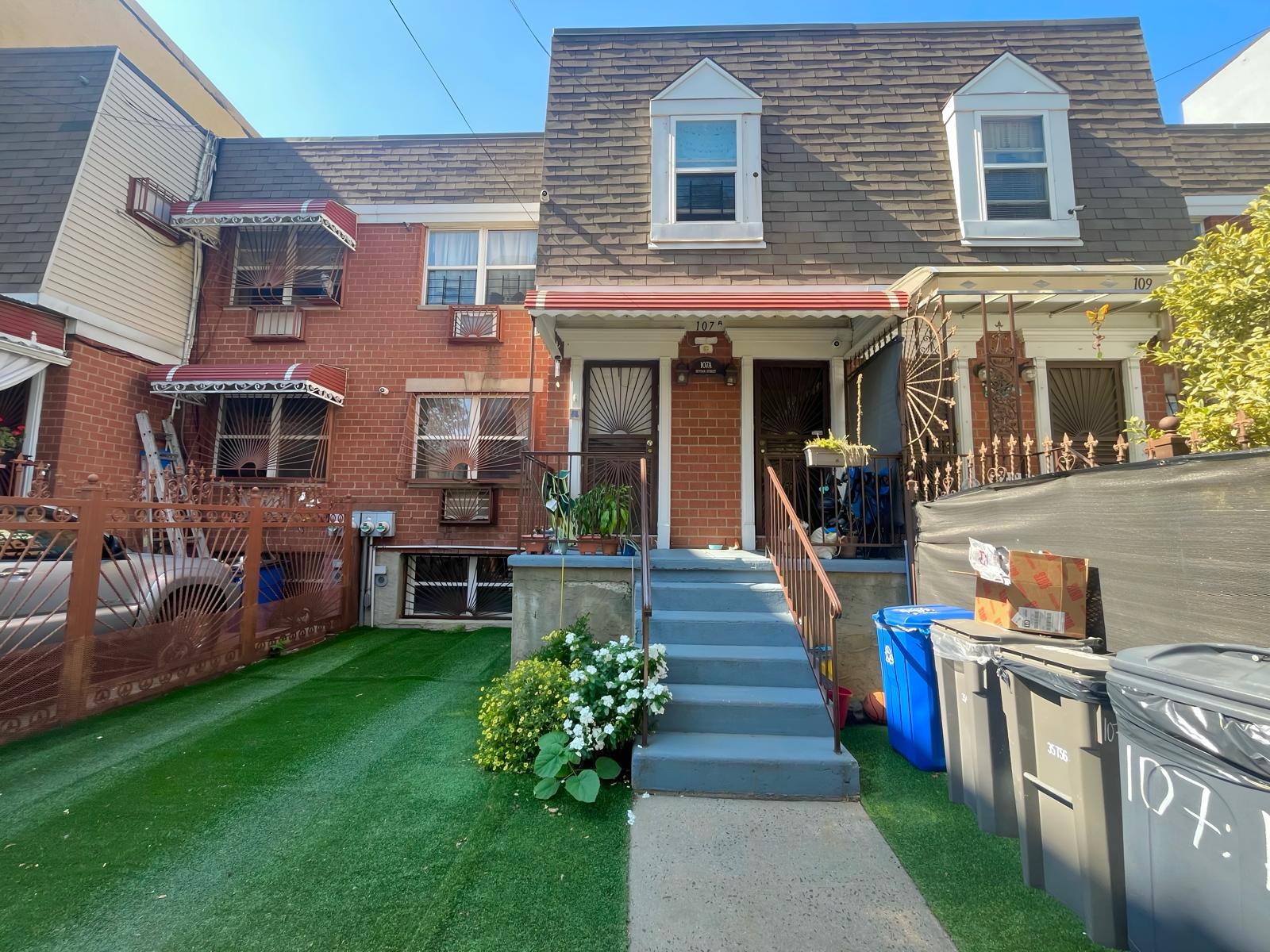 Brooklyn, New York, 11221, United States, 5 Bedrooms Bedrooms, ,4 BathroomsBathrooms,Residential,For Sale,1943902