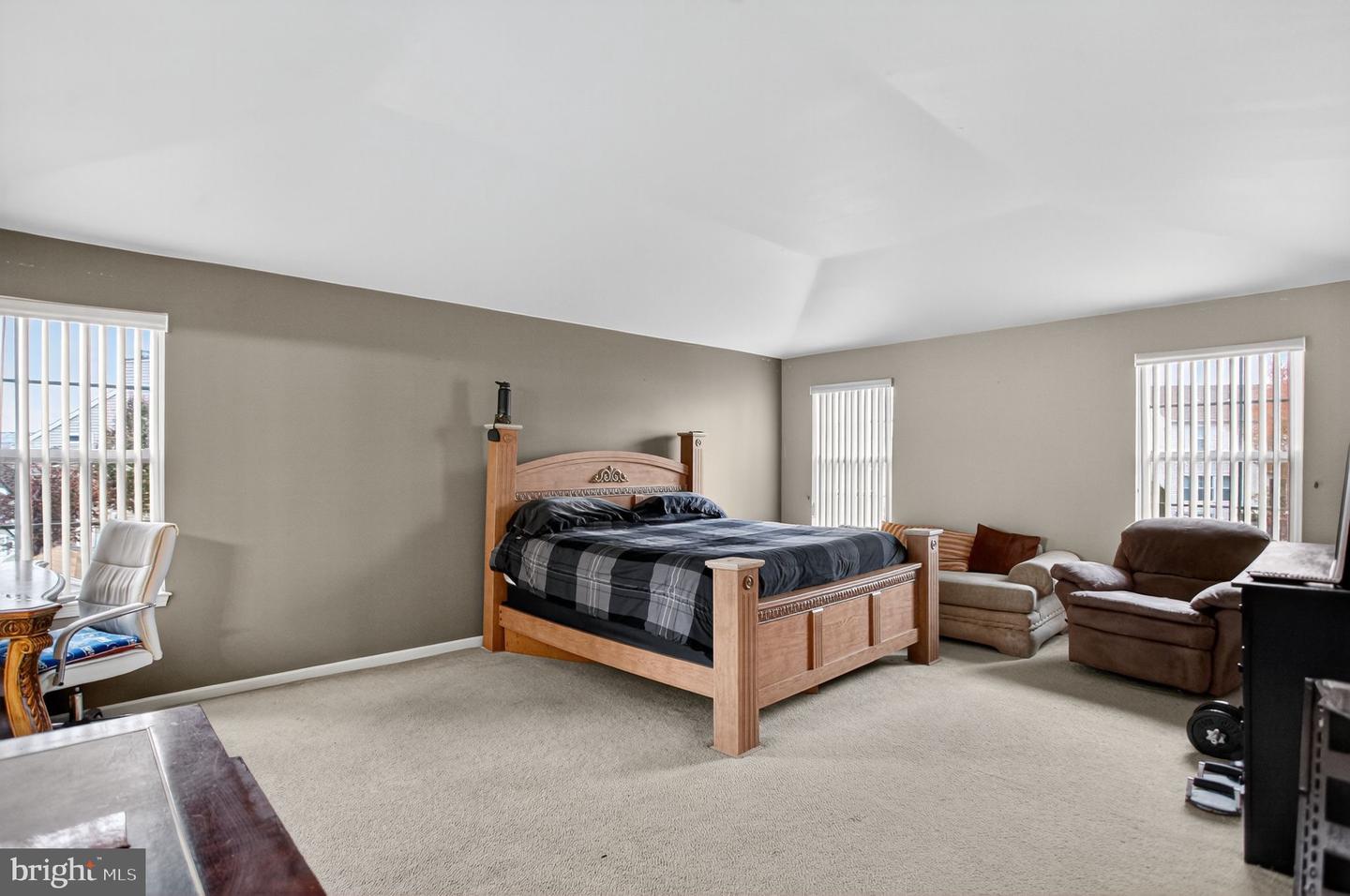 Burlington, New Jersey, 08016, United States, 4 Bedrooms Bedrooms, ,3 BathroomsBathrooms,Residential,For Sale,1988939