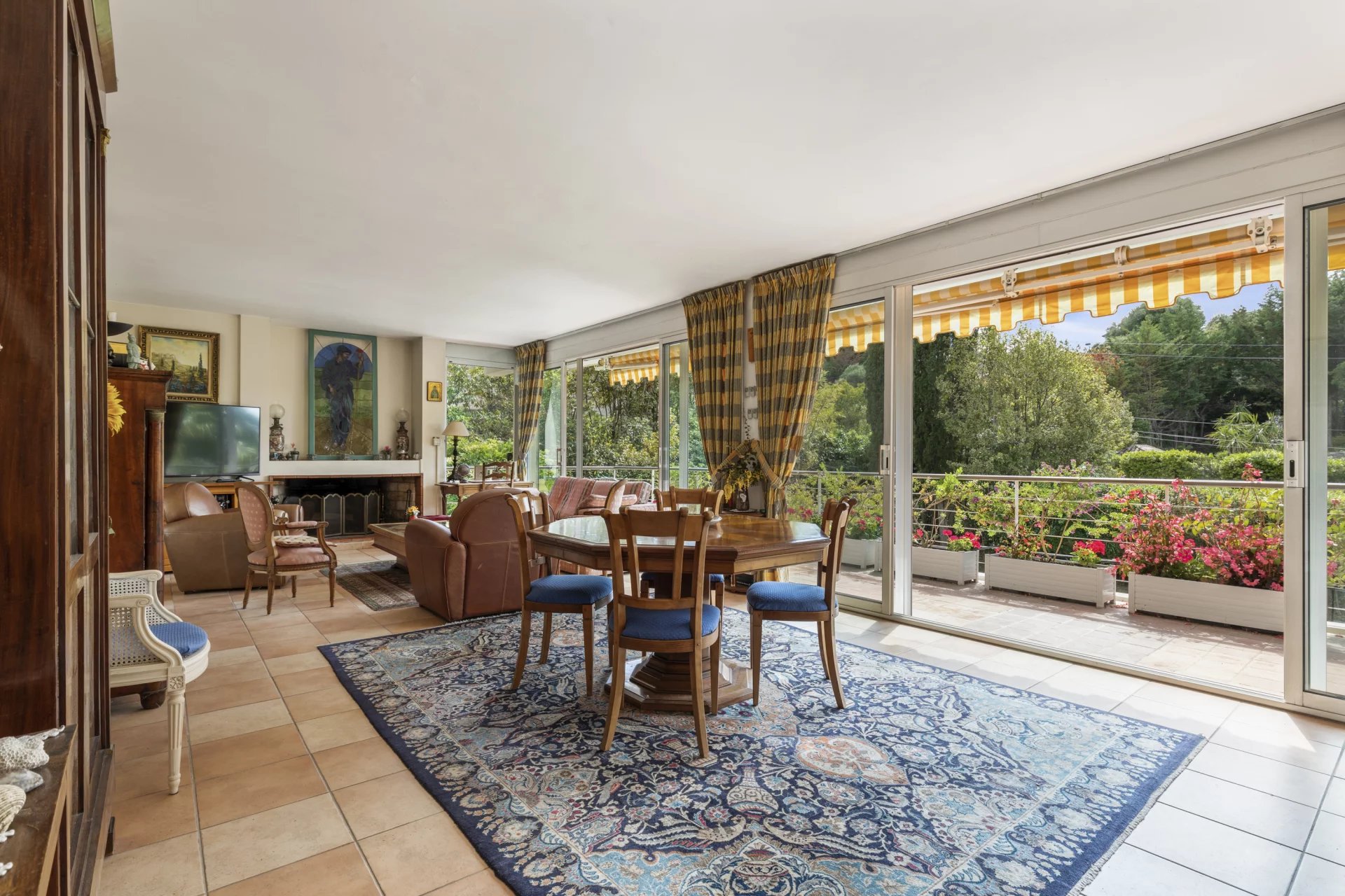 Antibes, Provence-Alpes-Côte d?Azur, 06600, FR, 5 Bedrooms Bedrooms, ,4 BathroomsBathrooms,Residential,For Sale,1414458
