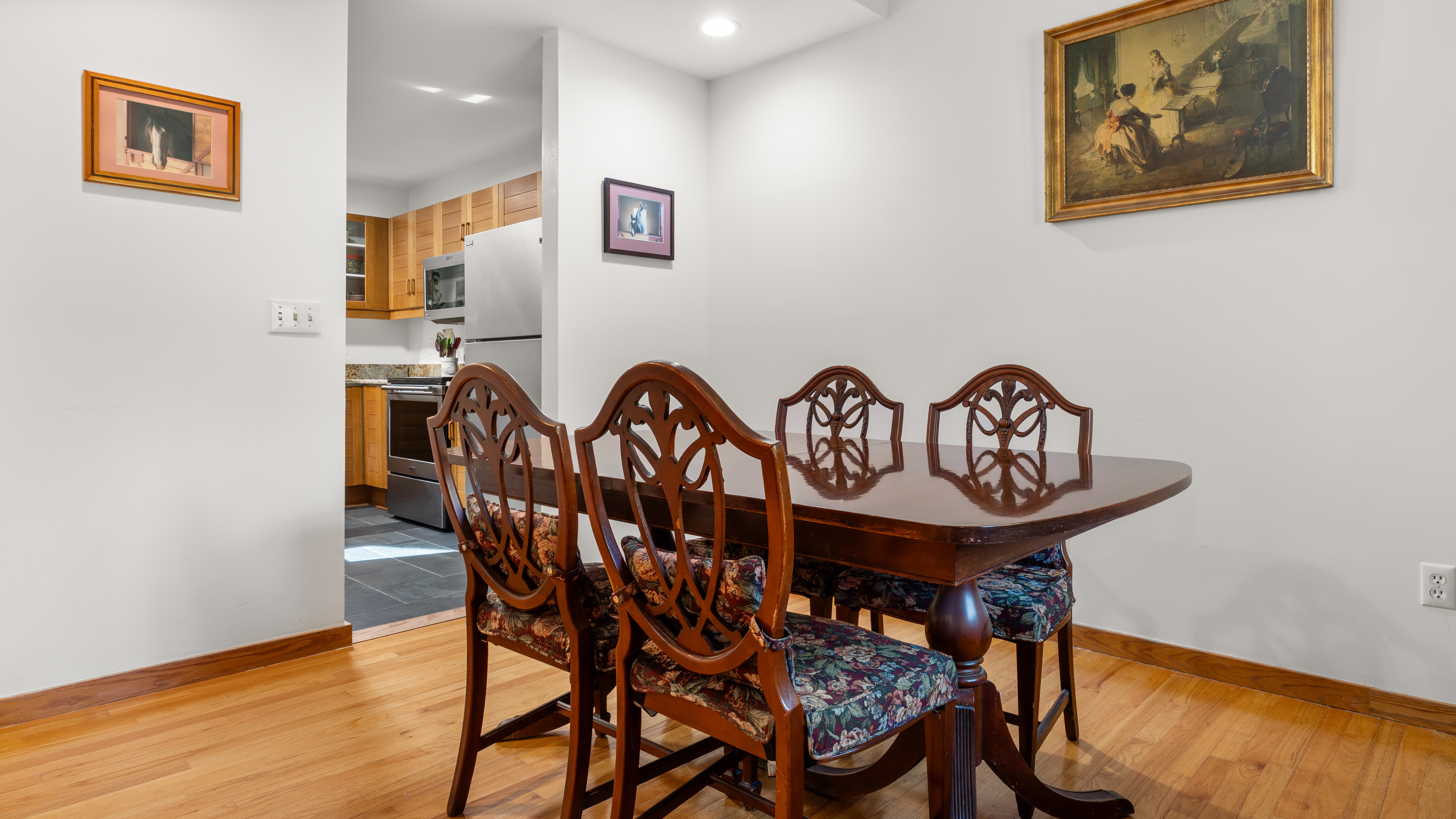  Stunning 2.4-Acre Retreat in Cornwall Estates: Updated & Move-In Ready - 物件實景