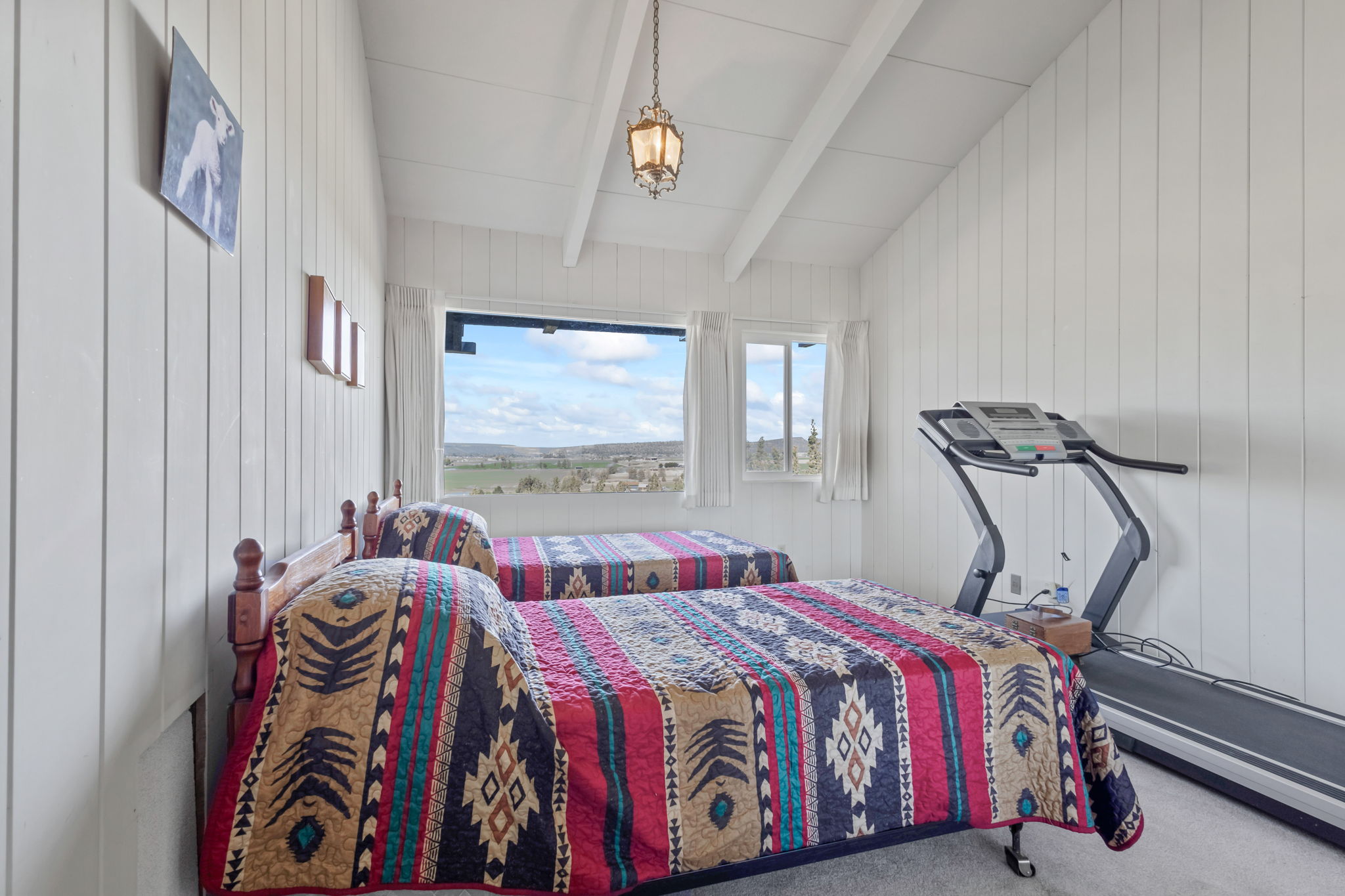 Prineville, Oregon, 97754, United States, 3 Bedrooms Bedrooms, ,2 BathroomsBathrooms,Residential,For Sale,1919423