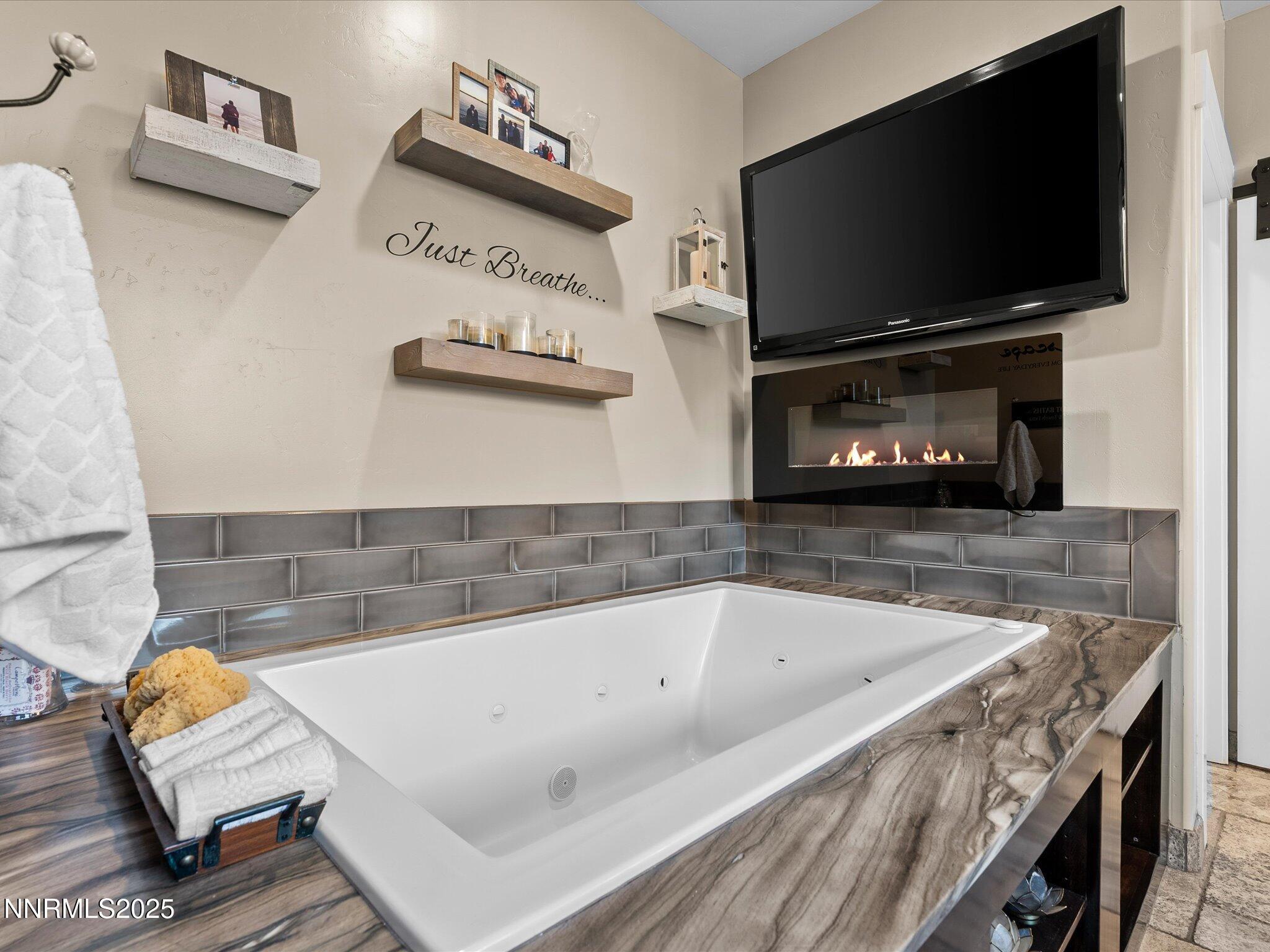 Carson City, Nevada, 89701, United States, 4 Bedrooms Bedrooms, ,4 BathroomsBathrooms,Residential,For Sale,1906902