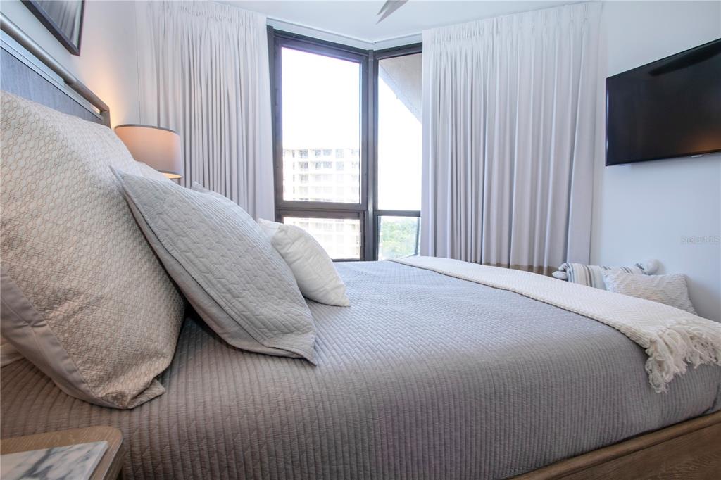 Longboat Key, Florida, 34228, United States, 2 Bedrooms Bedrooms, ,2 BathroomsBathrooms,Residential,For Sale,1993516