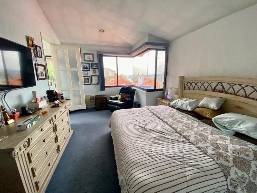 Cda. de Zenzontle, Naucalpan de Juárez, Estado de México, 53297, Mexico, 3 Bedrooms Bedrooms, ,3 BathroomsBathrooms,Residential,For Sale,Cda. de Zenzontle,1621714