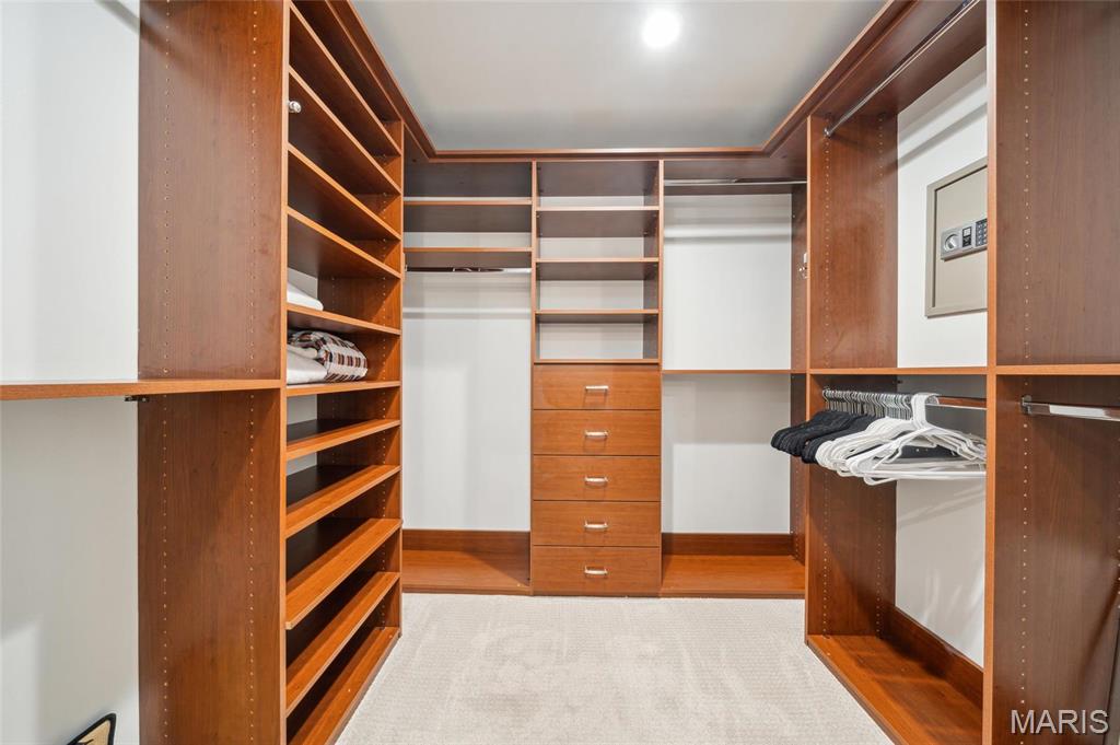 St Louis, Missouri, 63108, United States, 1 Bedroom Bedrooms, ,1 BathroomBathrooms,Residential,For Sale,1729096