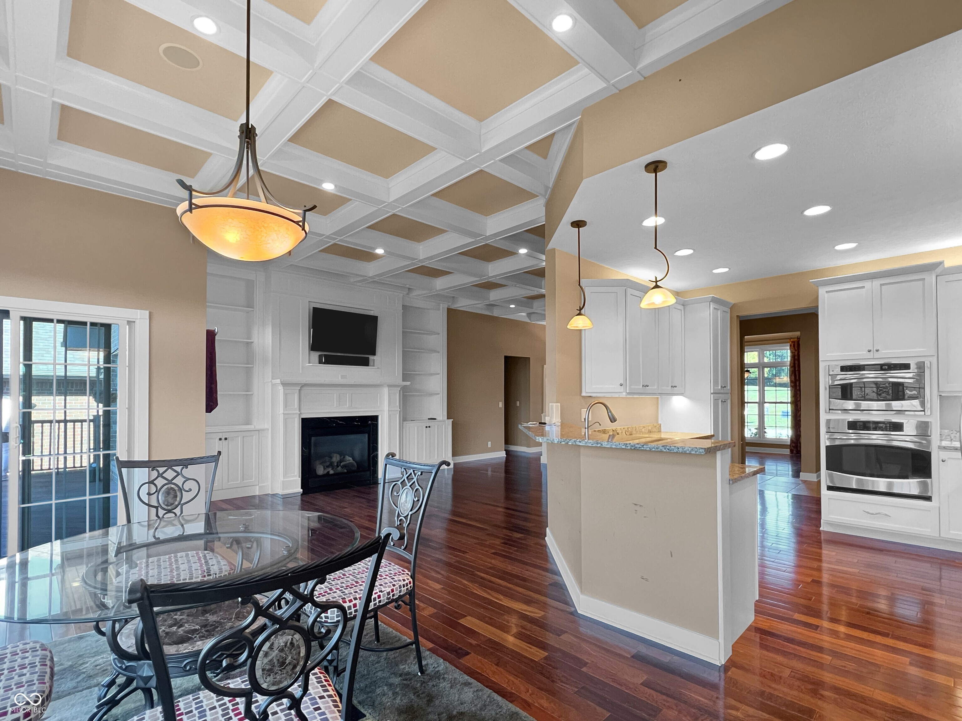 Columbus, Indiana, 47201, United States, 3 Bedrooms Bedrooms, ,3 BathroomsBathrooms,Residential,For Sale,1977125