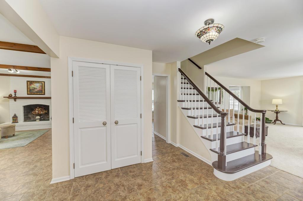 Arlington Heights, Illinois, 60005, United States, 5 Bedrooms Bedrooms, ,3 BathroomsBathrooms,Residential,For Sale,2001547