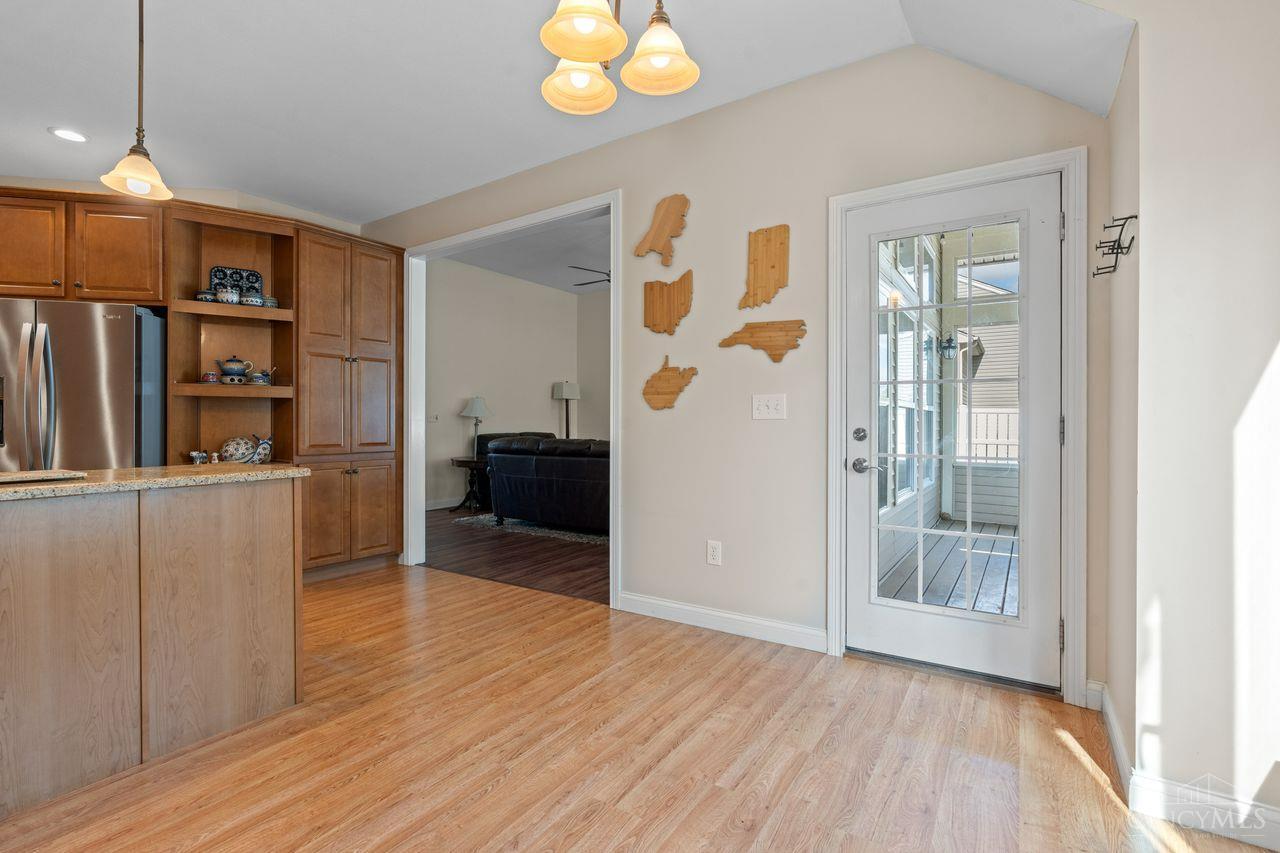 Hamilton Twp, Ohio, 45039, United States, 5 Bedrooms Bedrooms, ,4 BathroomsBathrooms,Residential,For Sale,1989607