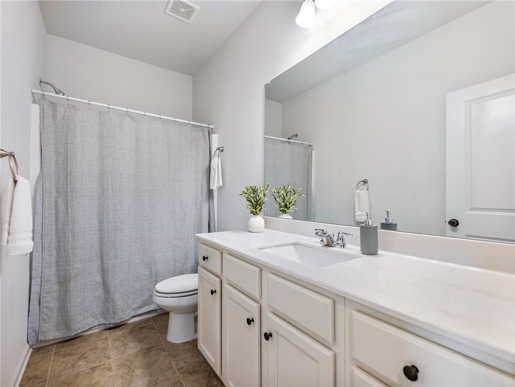 Cumming, Georgia, 30028, United States, 5 Bedrooms Bedrooms, ,4 BathroomsBathrooms,Residential,For Sale,2010449