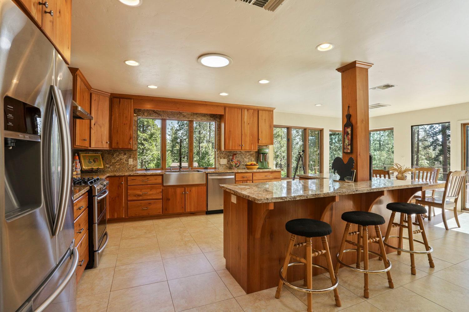 Coulterville, California, 95311, United States, 3 Bedrooms Bedrooms, ,4 BathroomsBathrooms,Residential,For Sale,1792309
