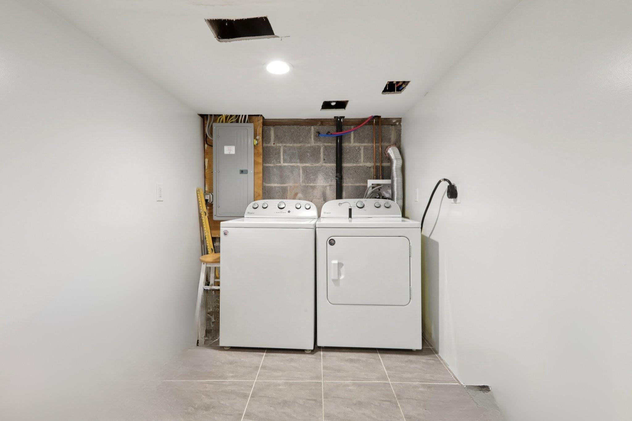 New City, New York, 10956, United States, 2 Bedrooms Bedrooms, ,3 BathroomsBathrooms,Residential,For Sale,1928184