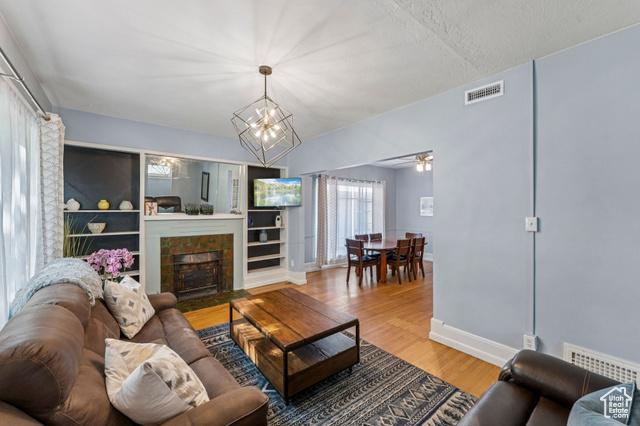 Salt Lake City, Utah, 84102, United States, 4 Bedrooms Bedrooms, ,2 BathroomsBathrooms,Residential,For Sale,1984465