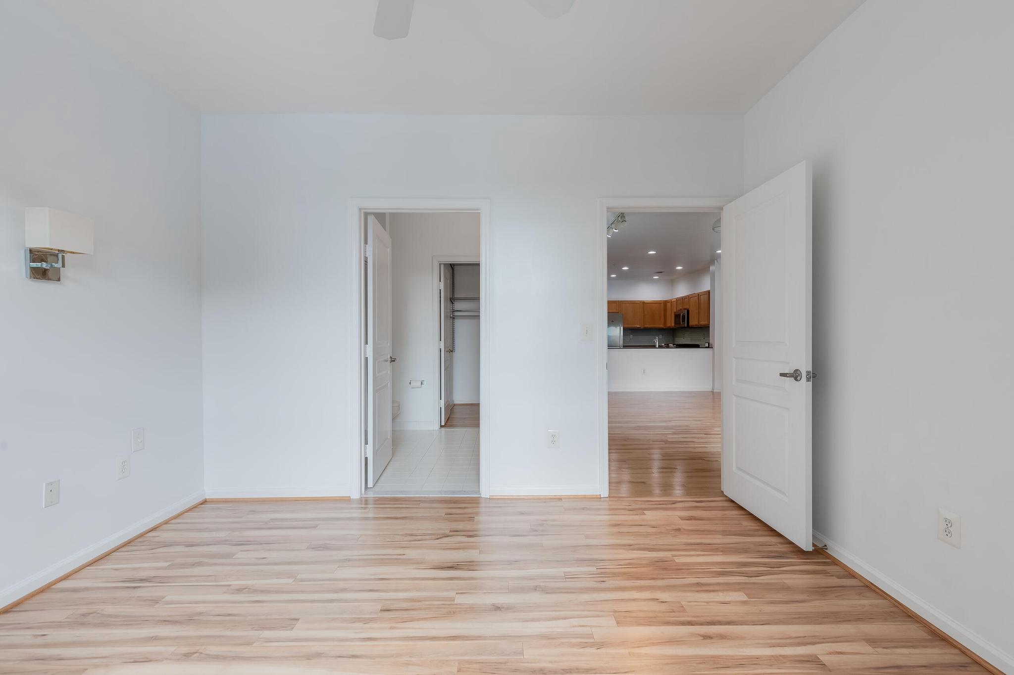  12000 Market Street, Reston, VA, 20190 - 物件實景