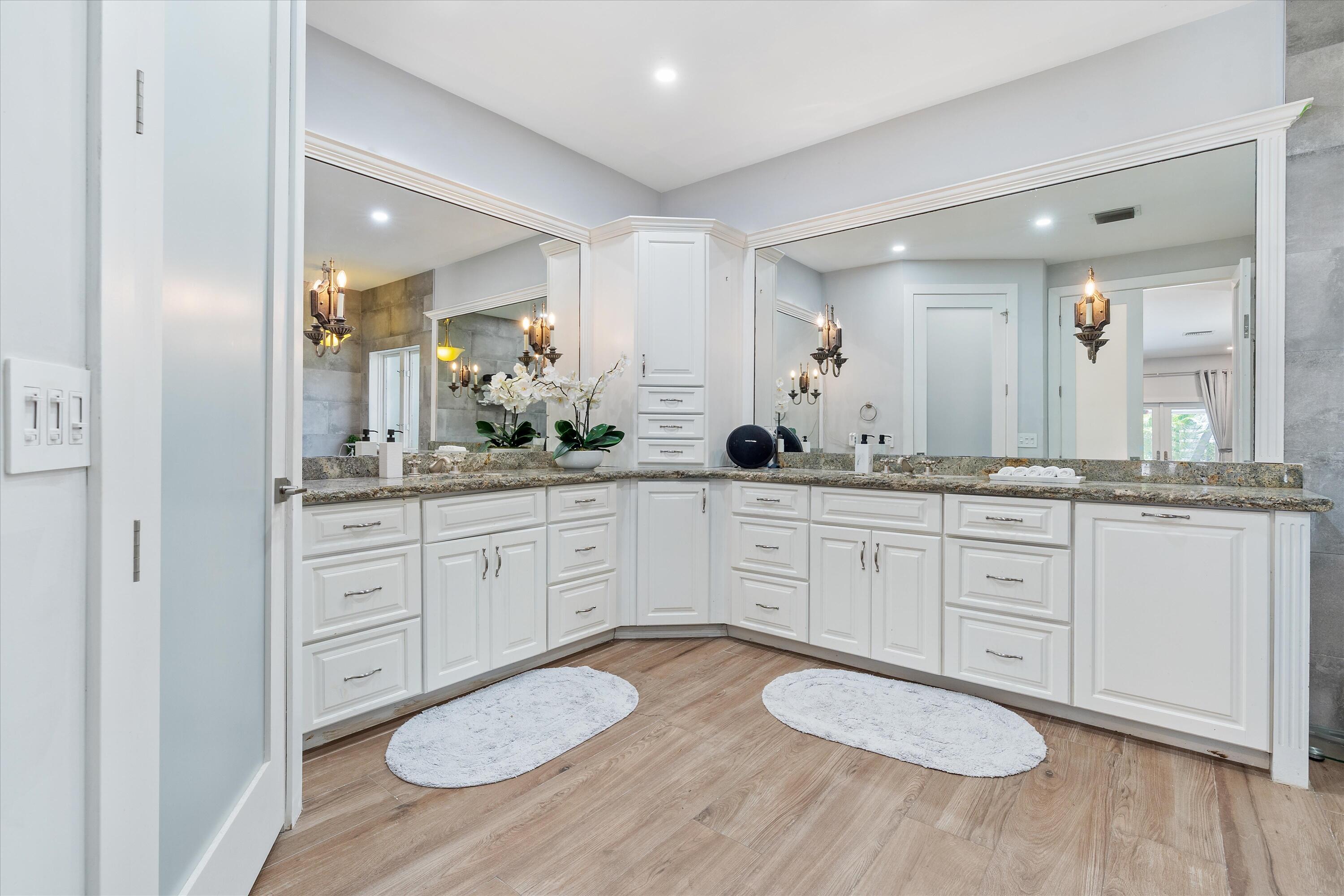 Lighthouse Point, Florida, 33064, United States, 4 Bedrooms Bedrooms, ,4 BathroomsBathrooms,Residential,For Sale,1797003