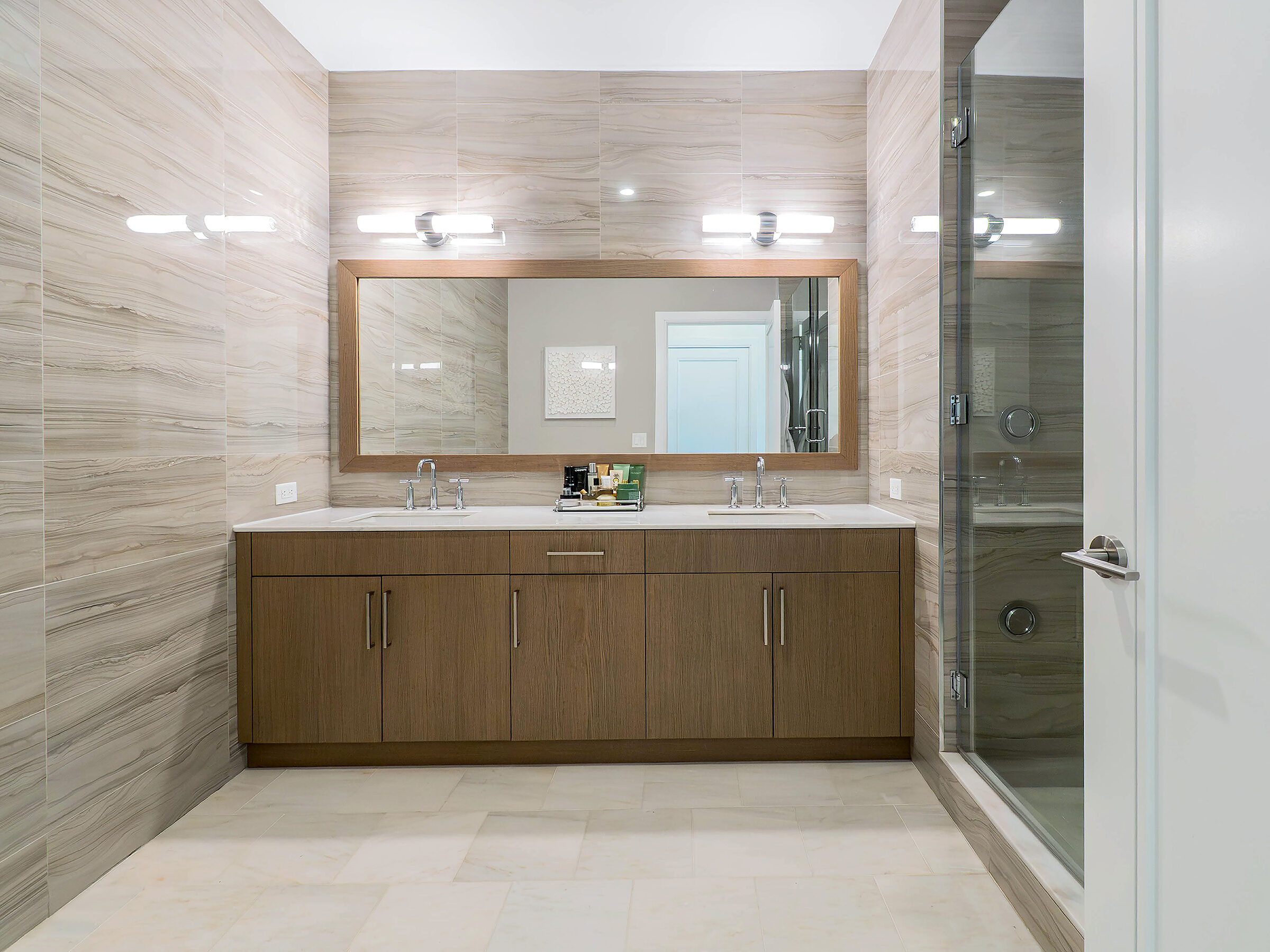  100 Garvies Point Road, Glen Cove, NY, 11542 - 物件實景