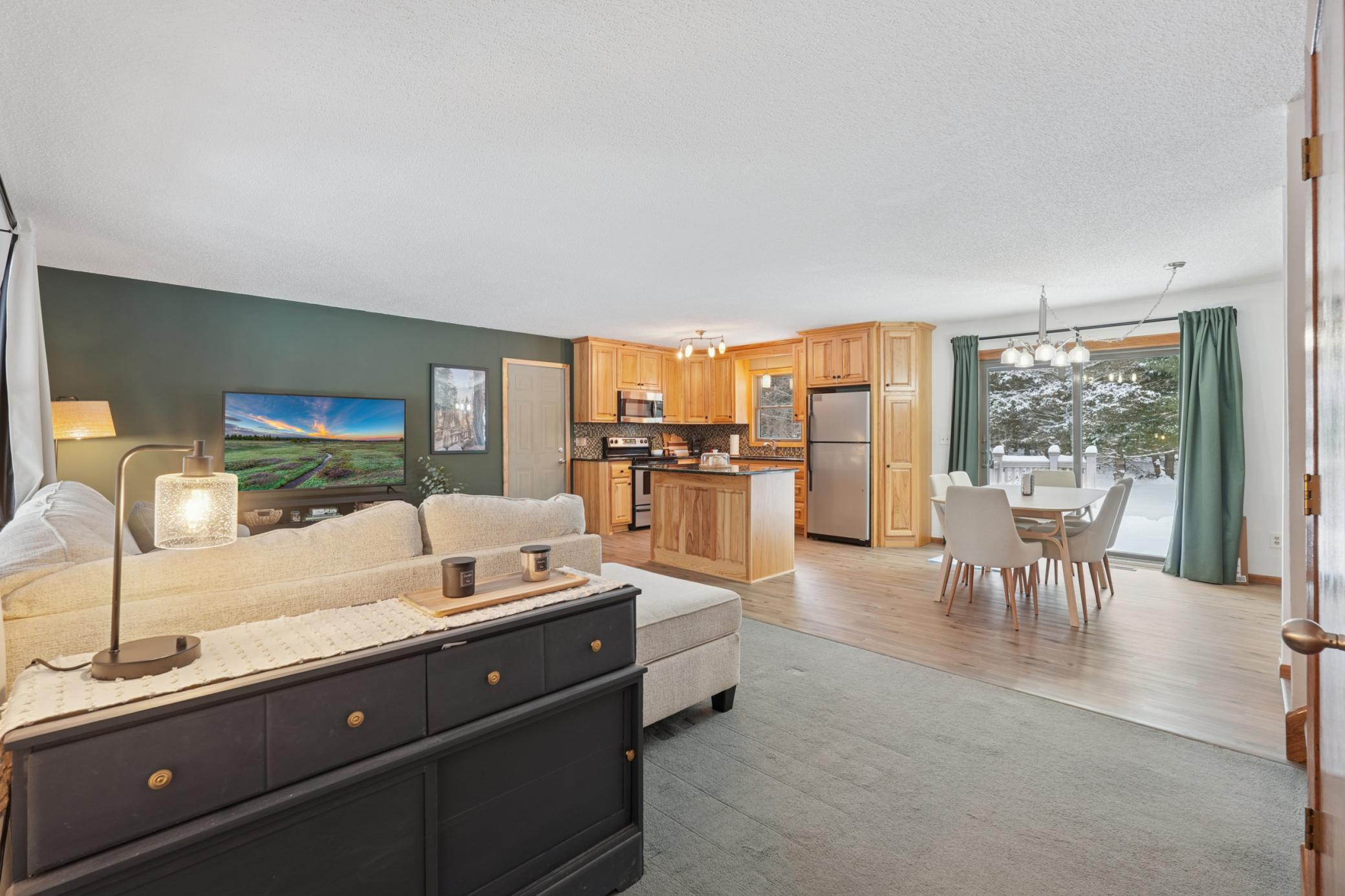 Hudson, Wisconsin, 54016, United States, 3 Bedrooms Bedrooms, ,1 BathroomBathrooms,Residential,For Sale,2002060