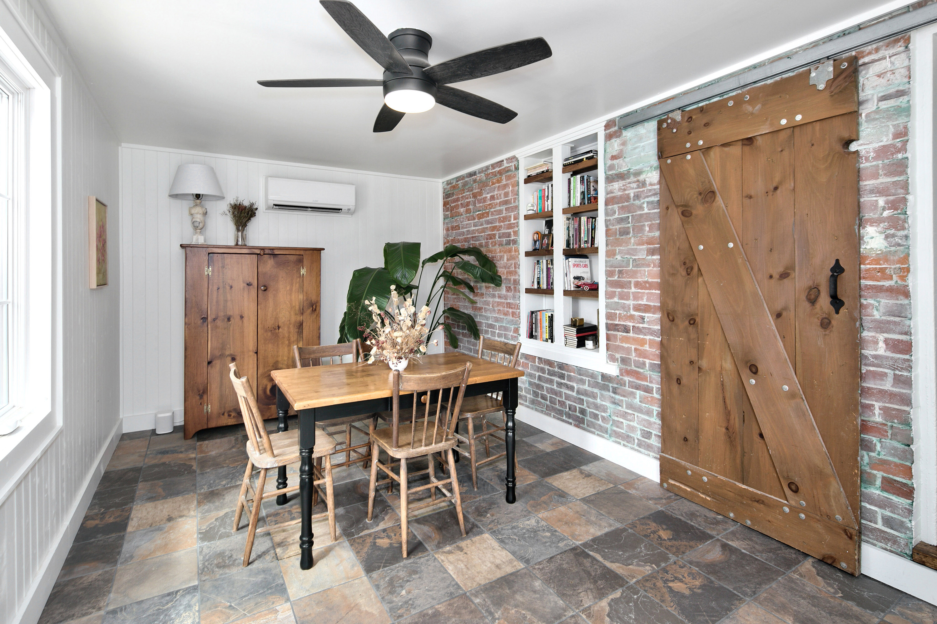  Charming Renovated Farmhouse - 物件實景