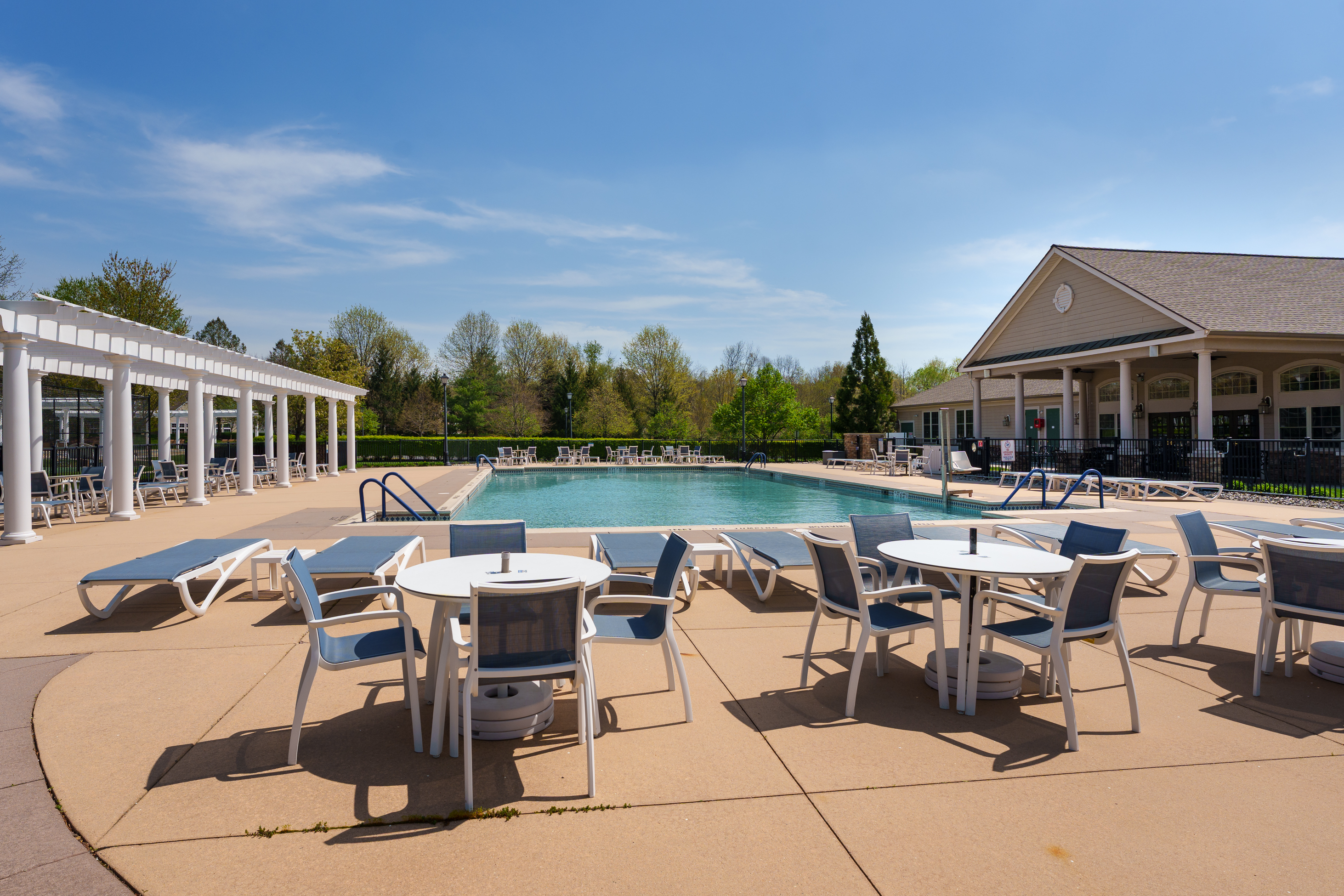  Classic Details, Open Design, and Thoughtful Finishes Throughout - 物件實景