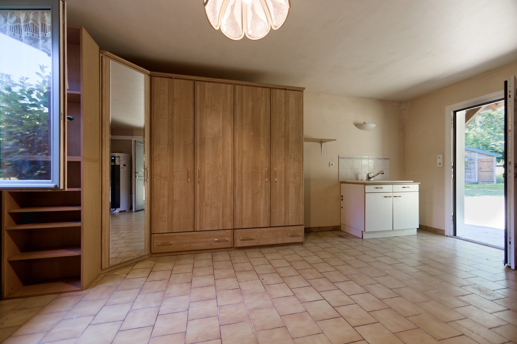  Charming 220 sqm countryhouse  5 bedrooms  pool  8,000 sqm pond  3.5 ha lan… - 物件實景