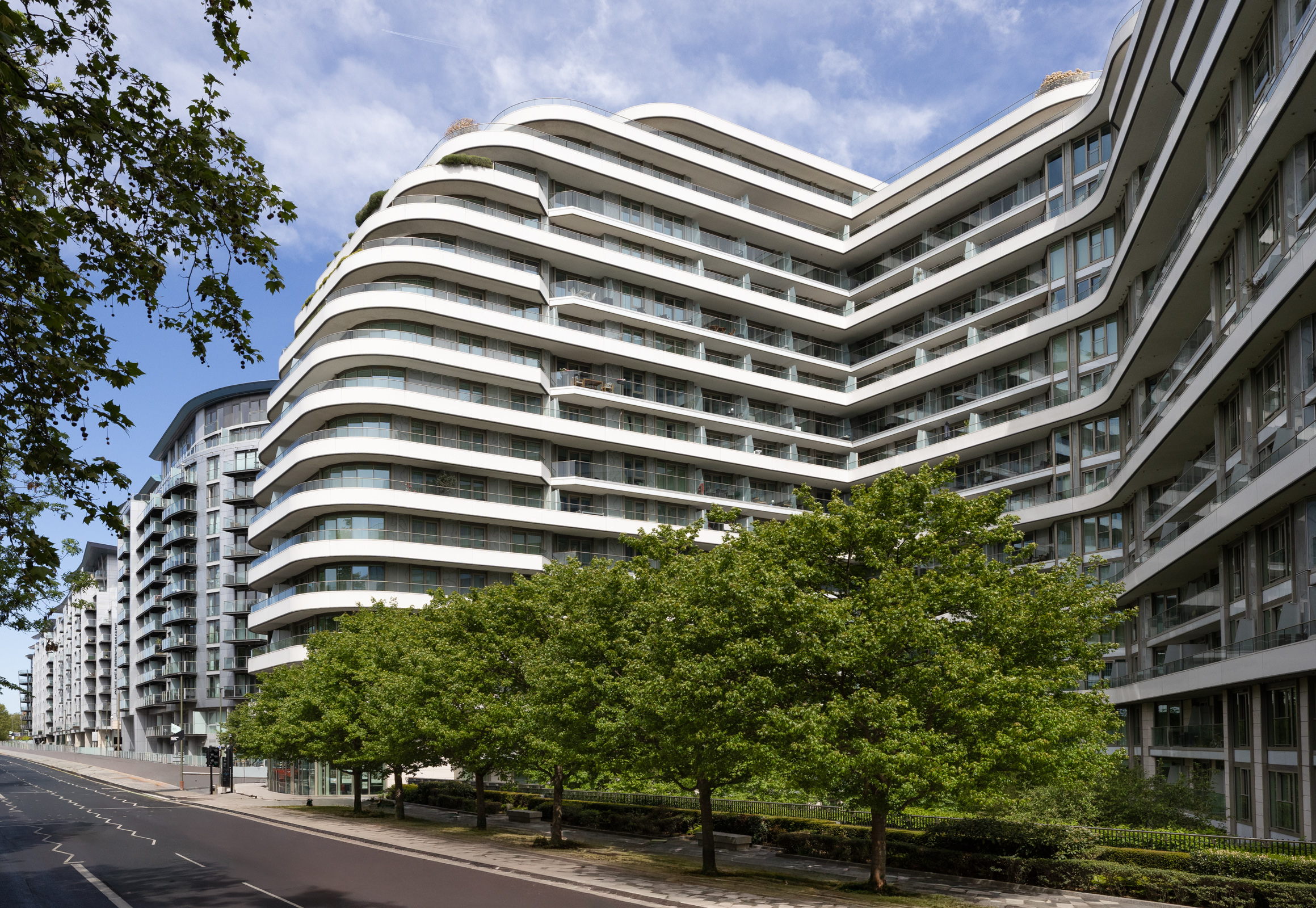  Elevated lateral living with sweeping park views and a wraparound terrace - 物件實景
