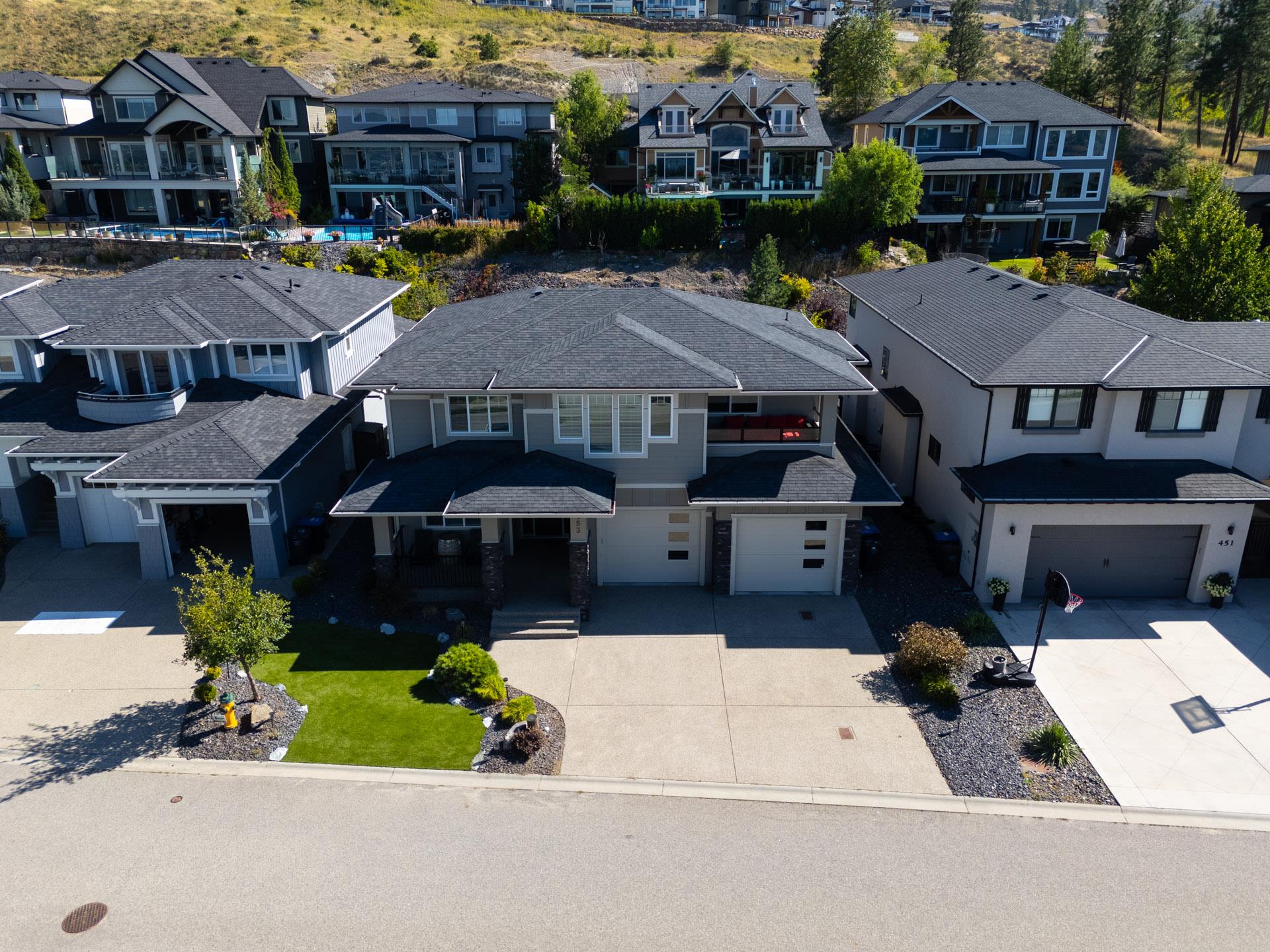 KELOWNA, British Columbia, V1W 5K2, CA, 5 Bedrooms Bedrooms, ,3 BathroomsBathrooms,Residential,For Sale,1960924