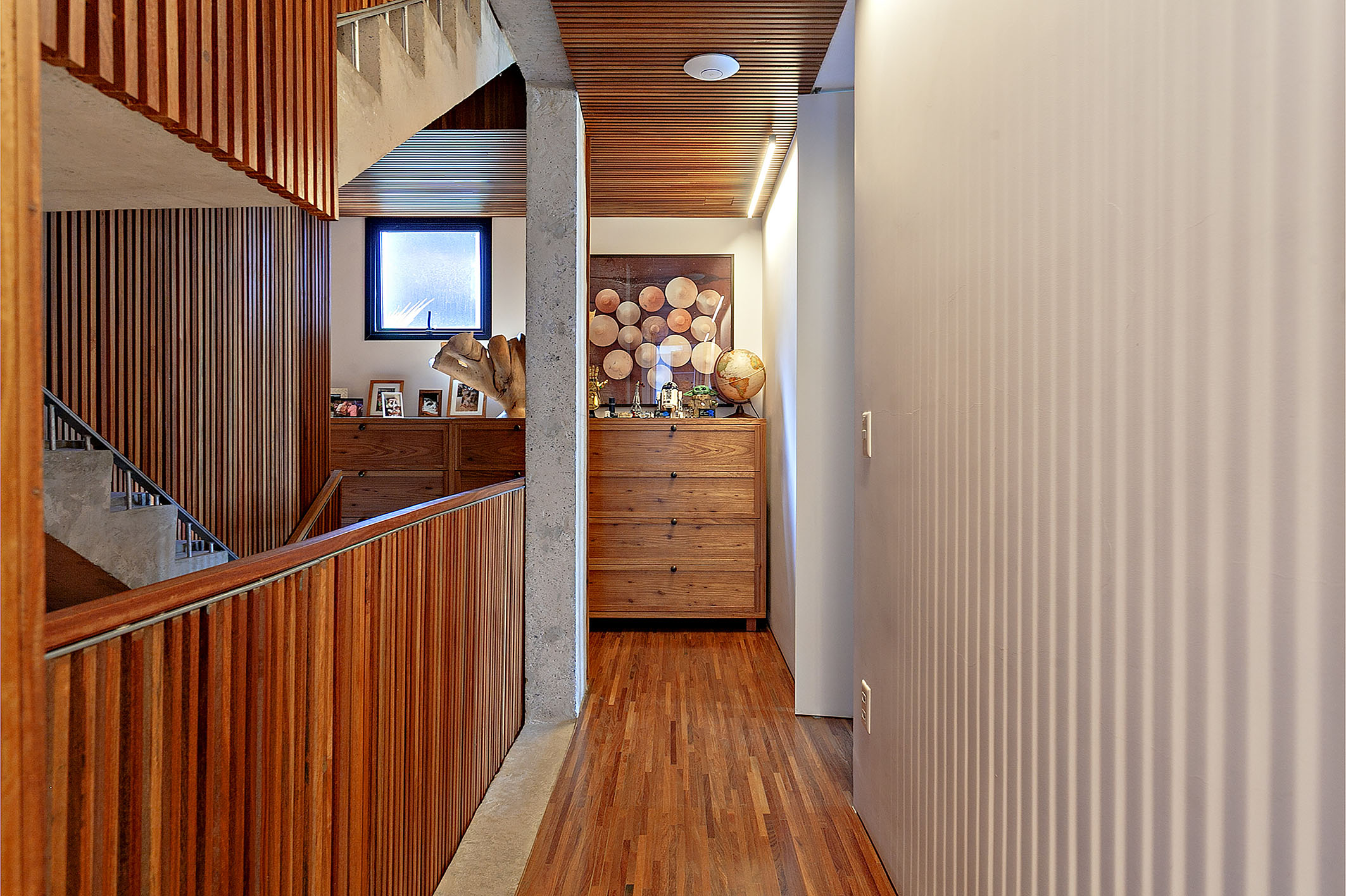  Contemporary residence in a private condominium with pool and integrated living - 物件實景