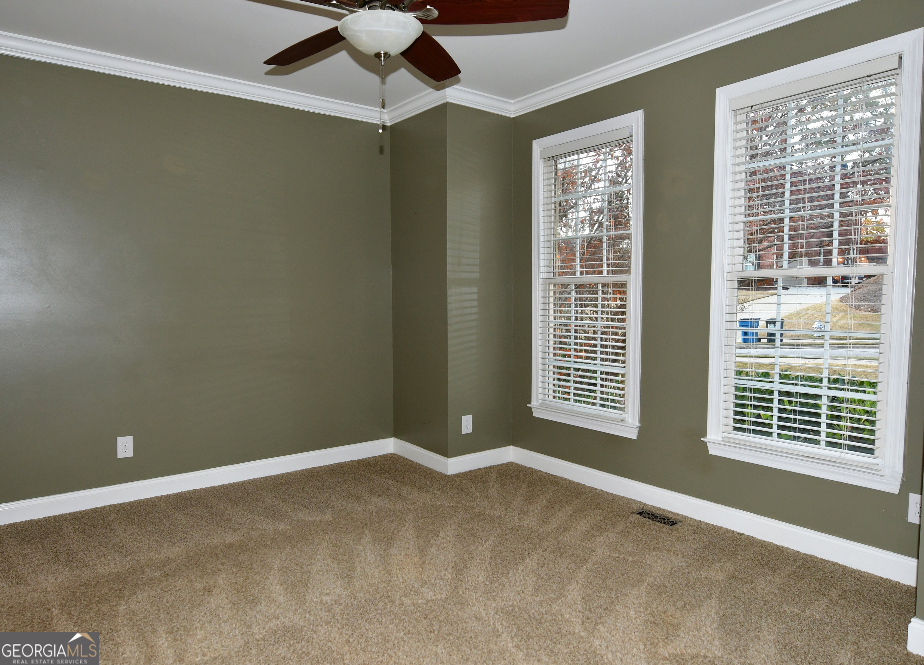 Hoschton, Georgia, 30548, United States, 5 Bedrooms Bedrooms, ,4 BathroomsBathrooms,Residential,For Sale,1992517