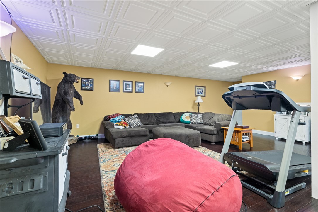 Dogpatch, Arkansas, 72648, United States, 3 Bedrooms Bedrooms, ,3 BathroomsBathrooms,Residential,For Sale,1958320