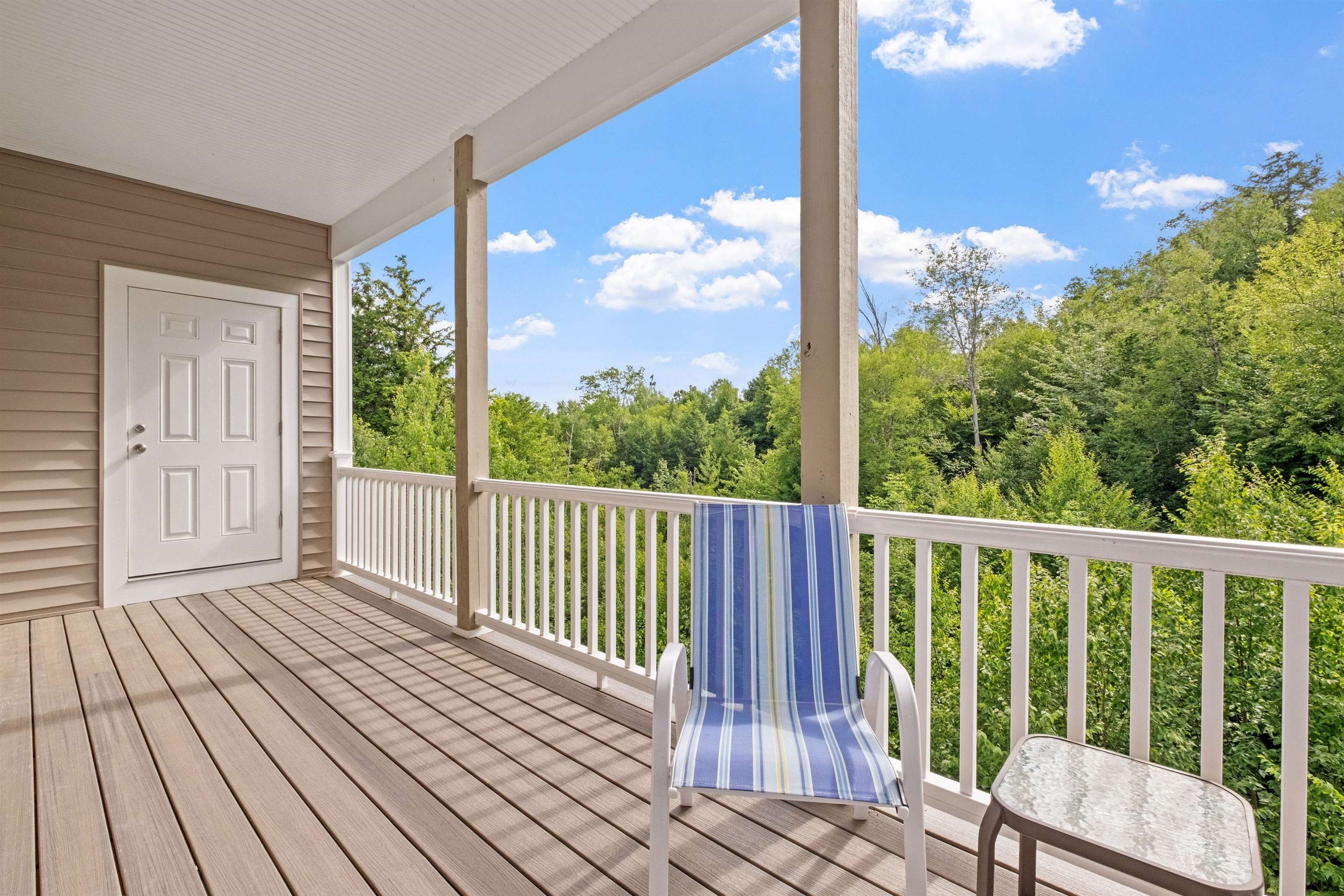Lincoln, New Hampshire, 03251, United States, 3 Bedrooms Bedrooms, ,2 BathroomsBathrooms,Residential,For Sale,1900633