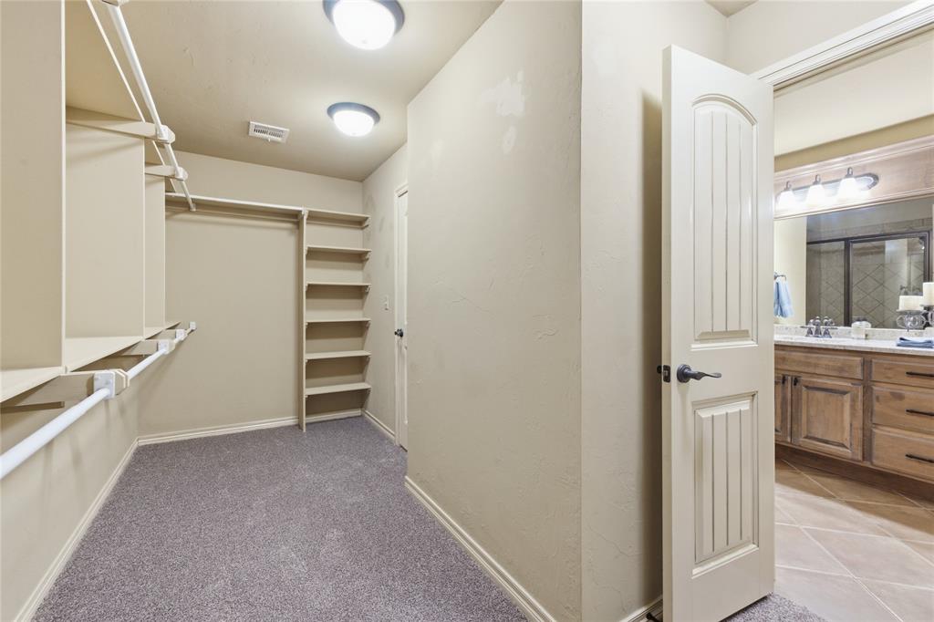 Mustang, Oklahoma, 73064, United States, 4 Bedrooms Bedrooms, ,4 BathroomsBathrooms,Residential,For Sale,1966333