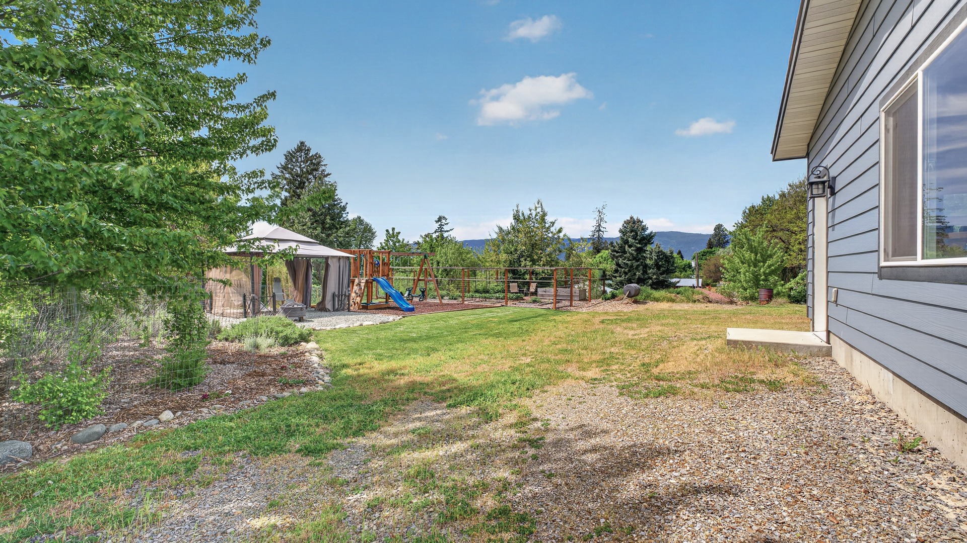 Bonners Ferry, Idaho, 83805, United States, 4 Bedrooms Bedrooms, ,4 BathroomsBathrooms,Residential,For Sale,1980199