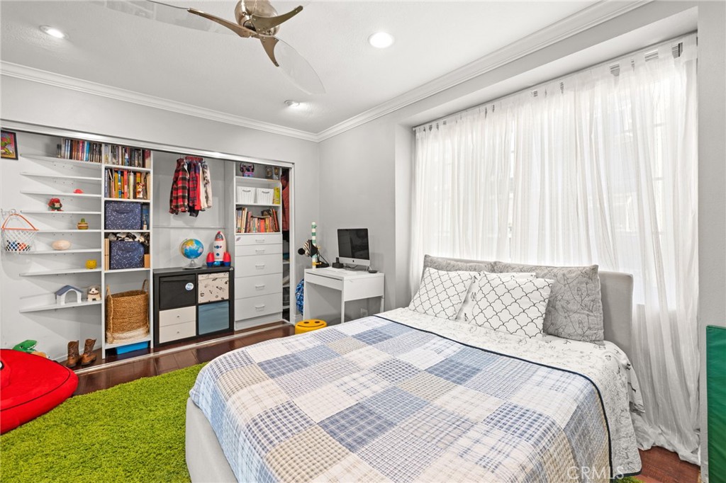 Costa Mesa, California, 92626, United States, 2 Bedrooms Bedrooms, ,2 BathroomsBathrooms,Residential,For Sale,1928708