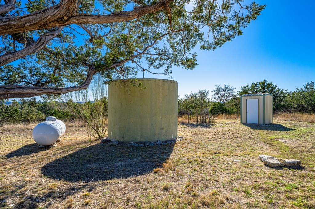 Kerrville, Texas, 78028, United States, 4 Bedrooms Bedrooms, ,5 BathroomsBathrooms,Residential,For Sale,1735504