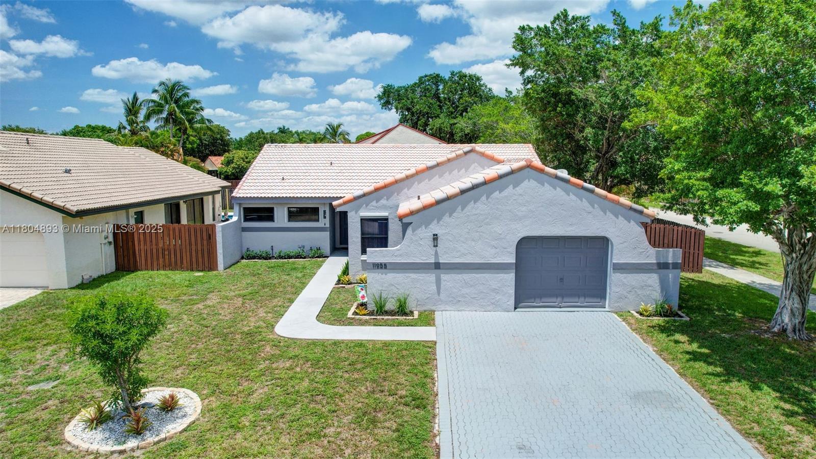 Cooper City, Florida, 33026, United States, 3 Bedrooms Bedrooms, ,2 BathroomsBathrooms,Residential,For Sale,1827965