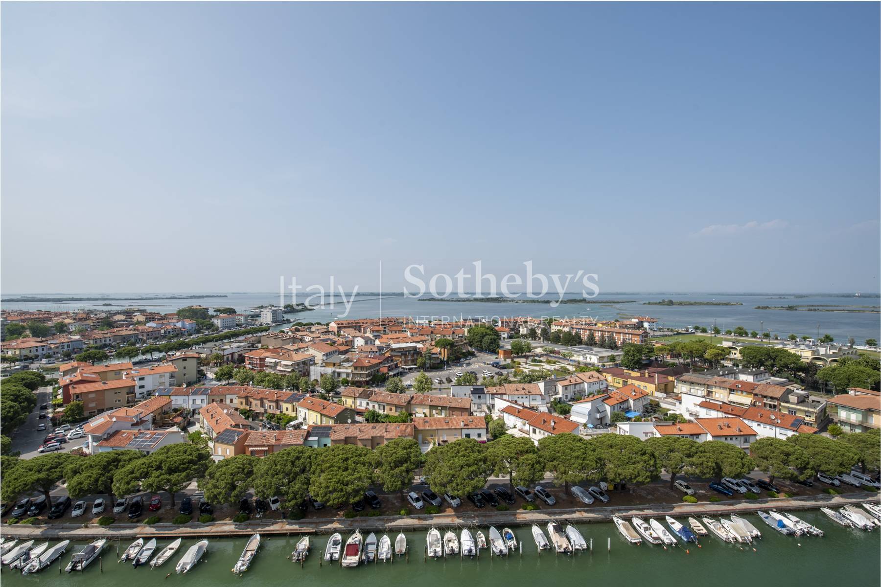  Modern penthouse with spectacular sea view in Grado - 物件實景
