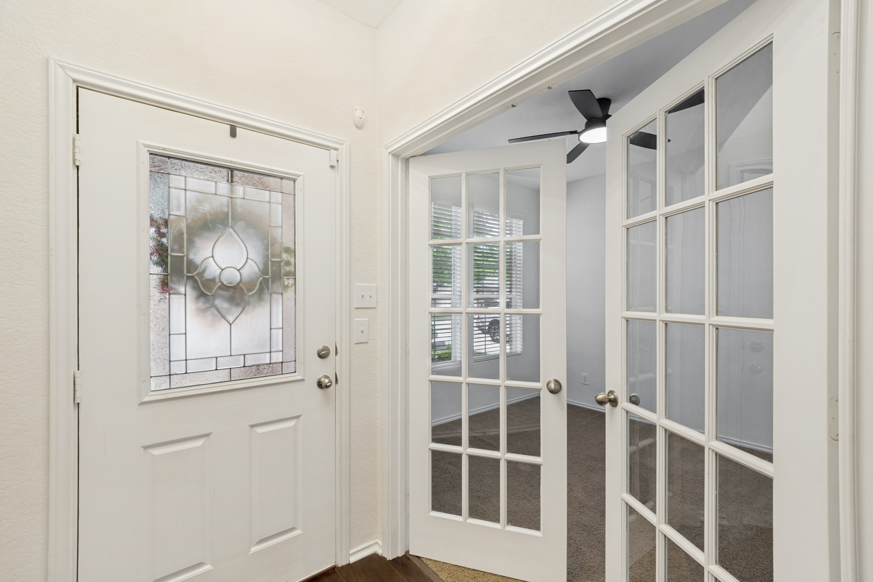  Charming Home with Fireplace and Patio - 物件實景