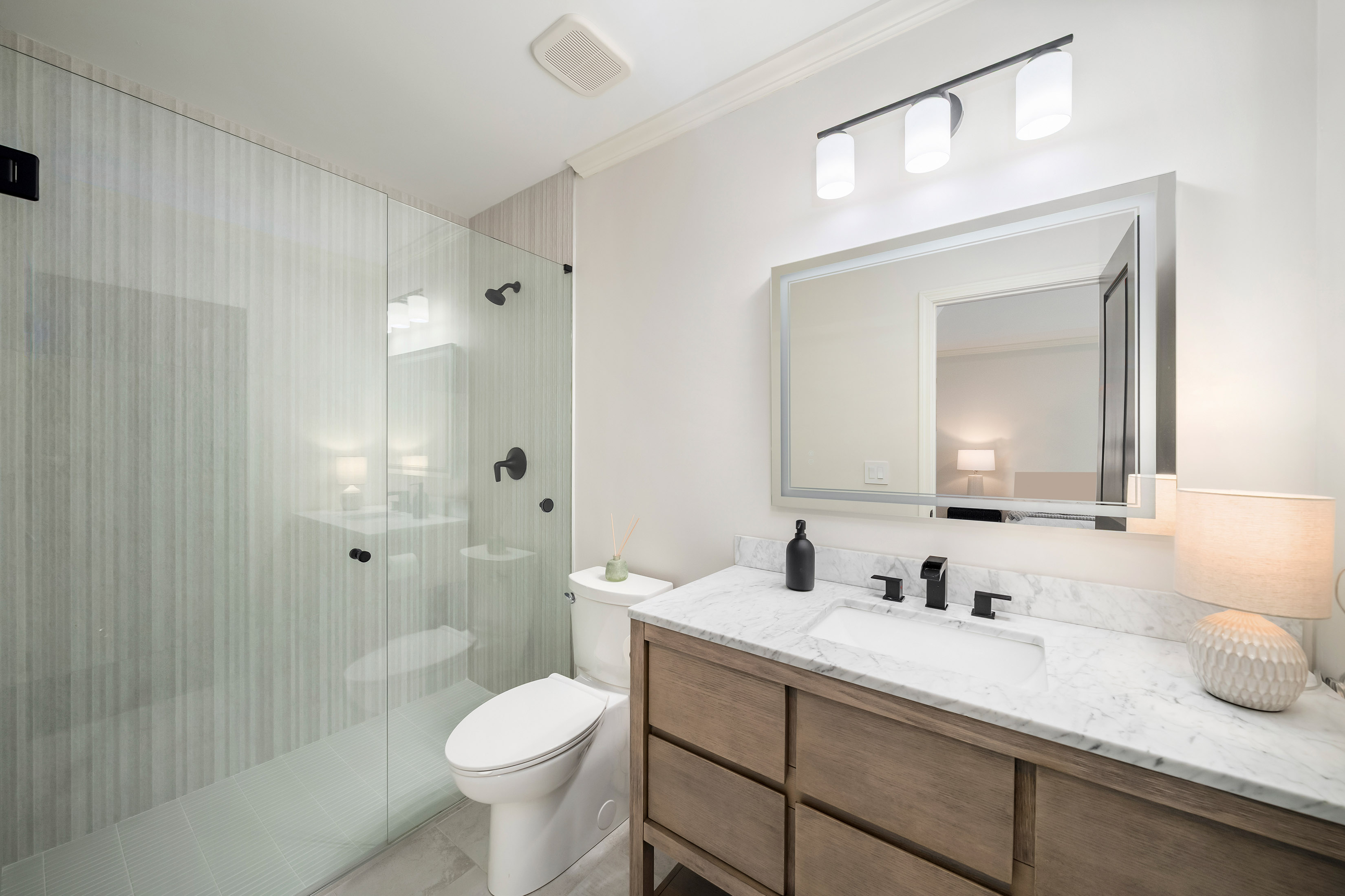  Meticulously Updated Milton Home - 物件實景