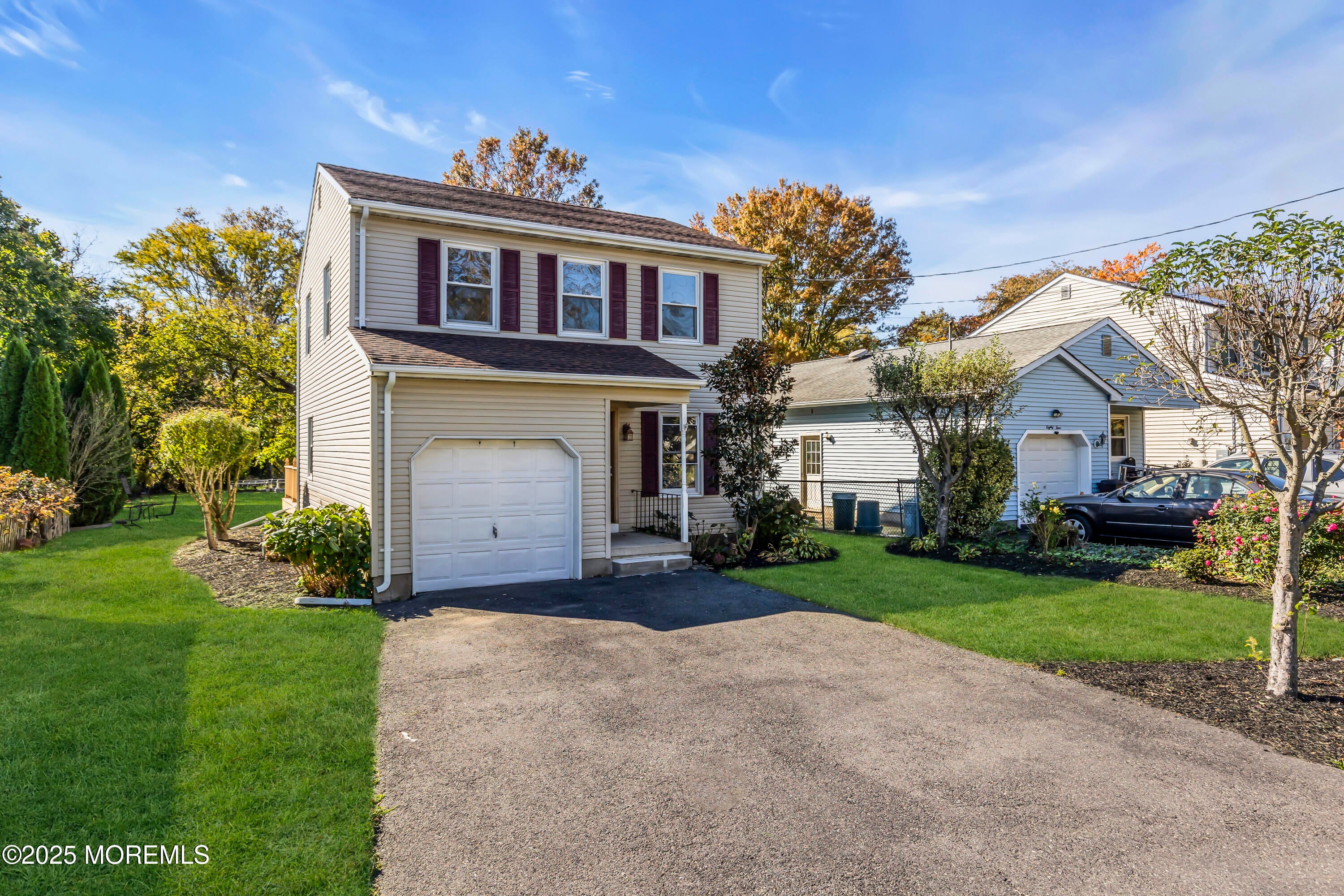 Freehold, New Jersey, 07728, United States, 3 Bedrooms Bedrooms, ,2 BathroomsBathrooms,Residential,For Sale,1990180