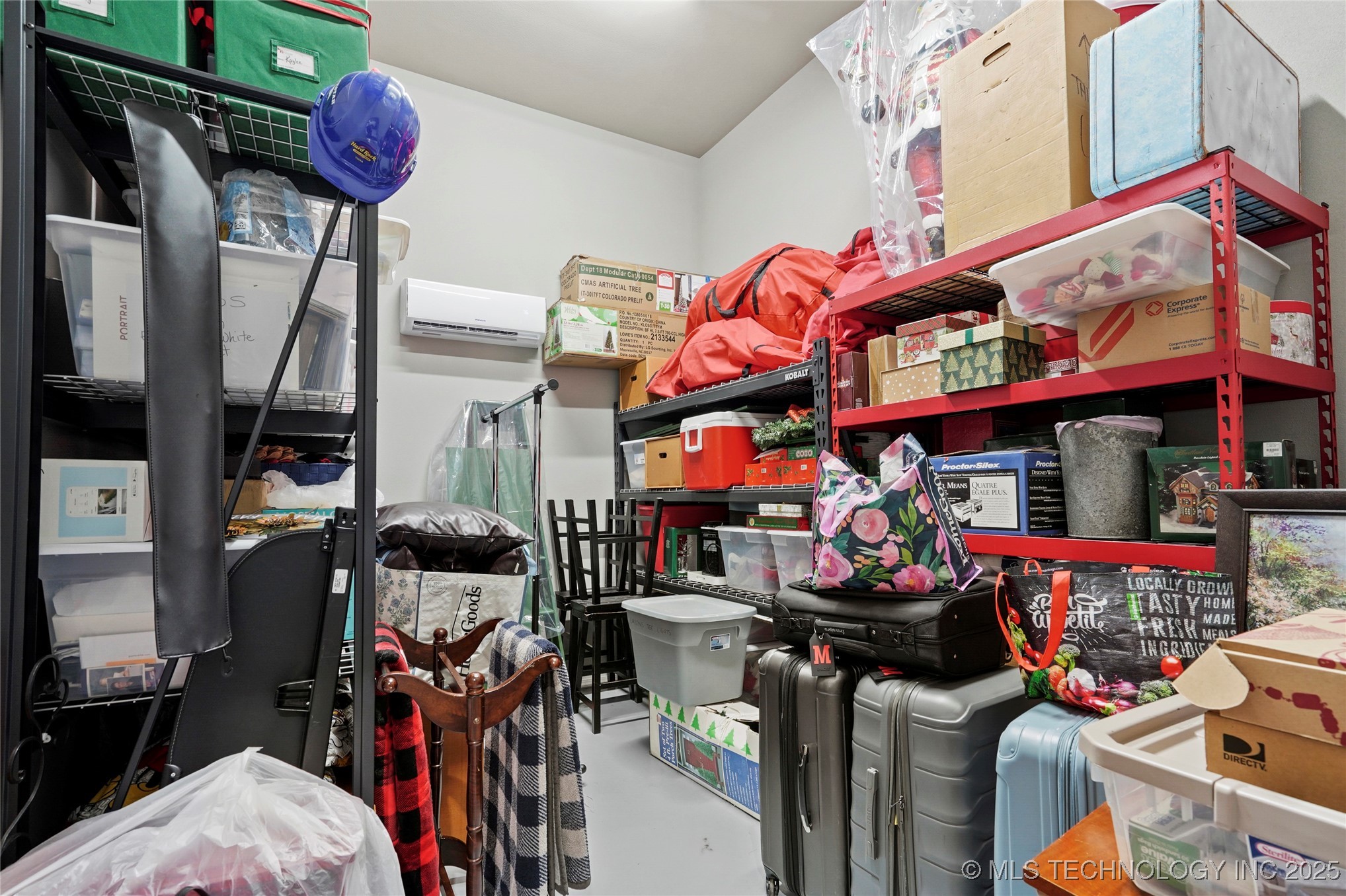 Catoosa, Oklahoma, 74015, United States, 3 Bedrooms Bedrooms, ,3 BathroomsBathrooms,Residential,For Sale,1987944